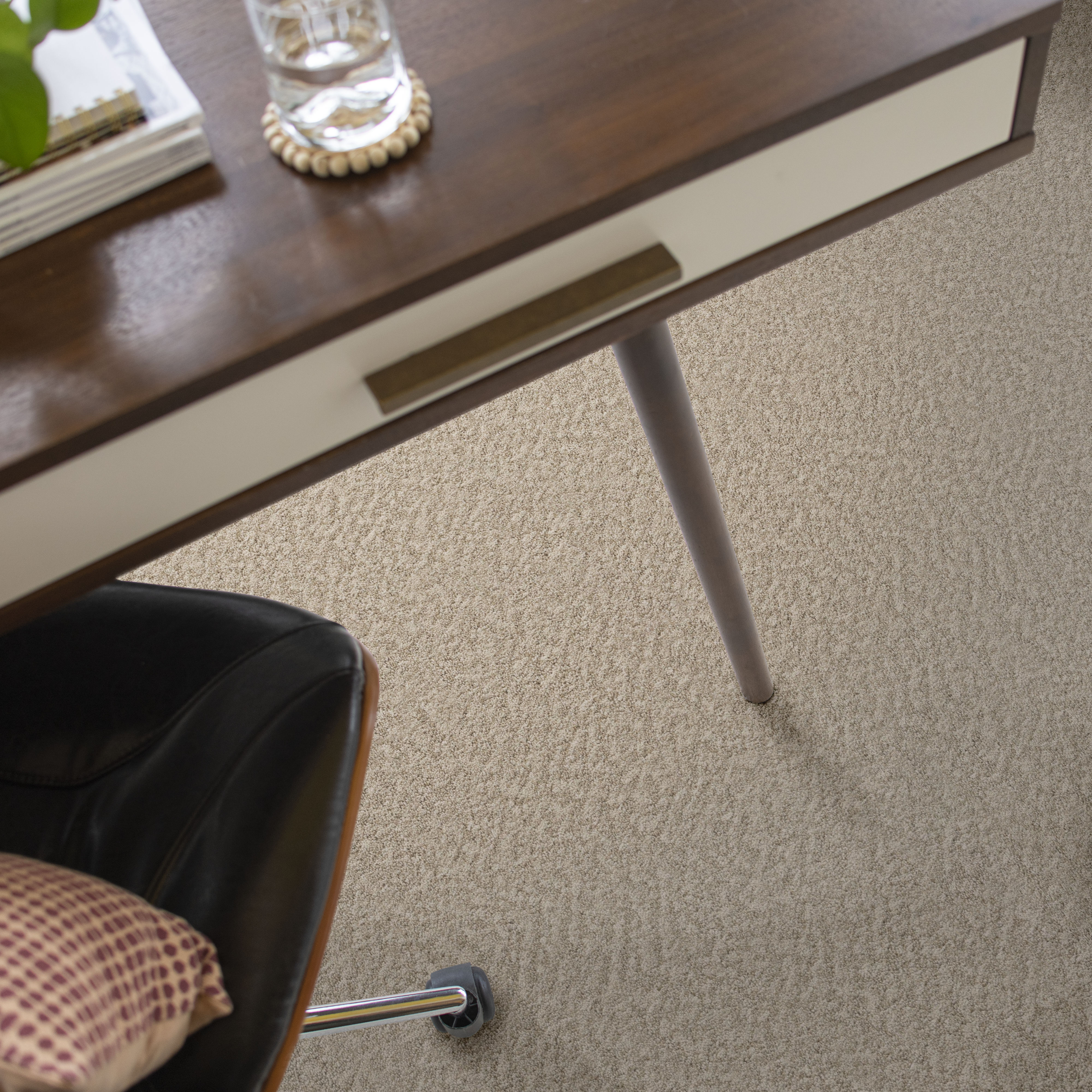 ALLURING CANVAS SANDSTONE ROOM