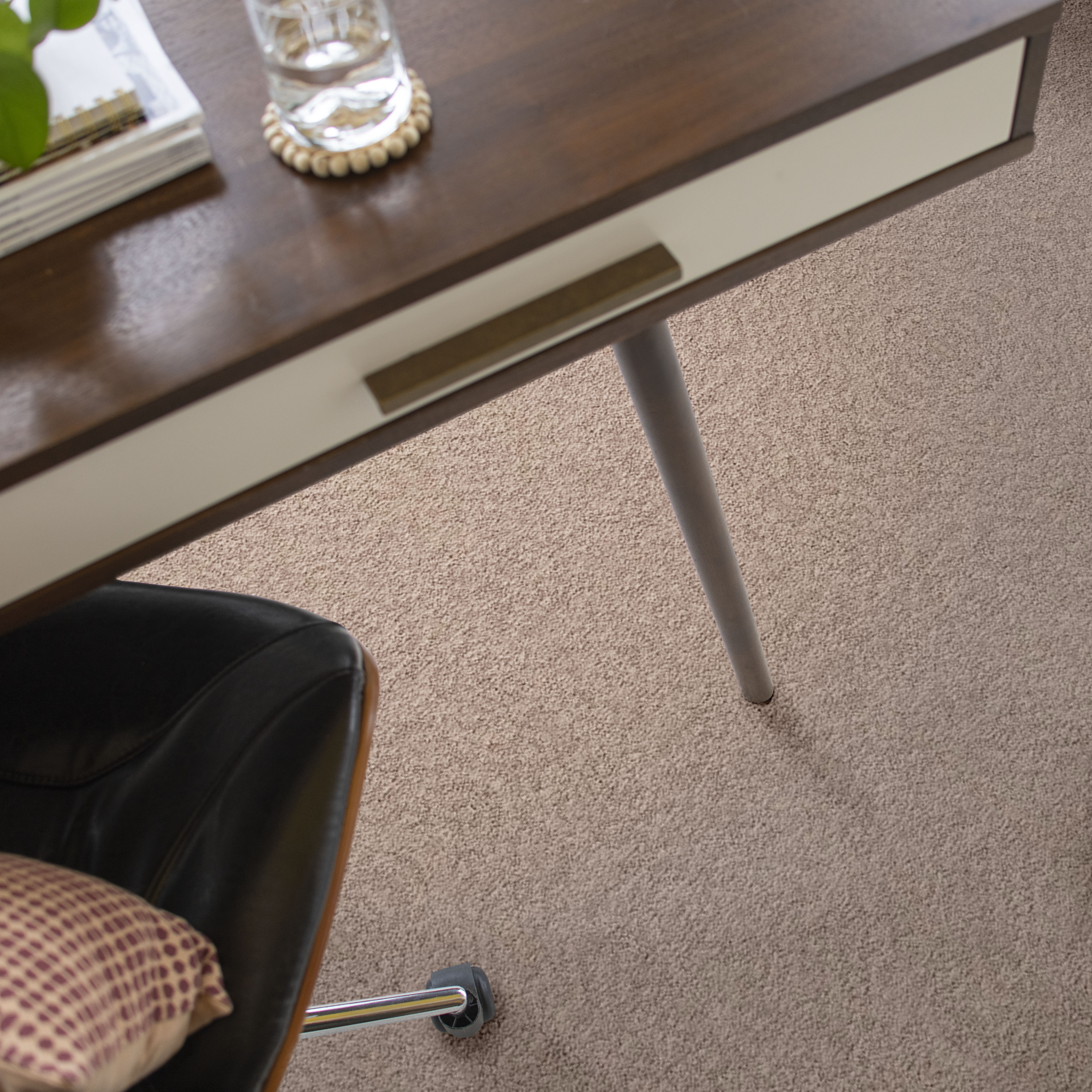 ALLURING CANVAS HEIRLOOM ROOM