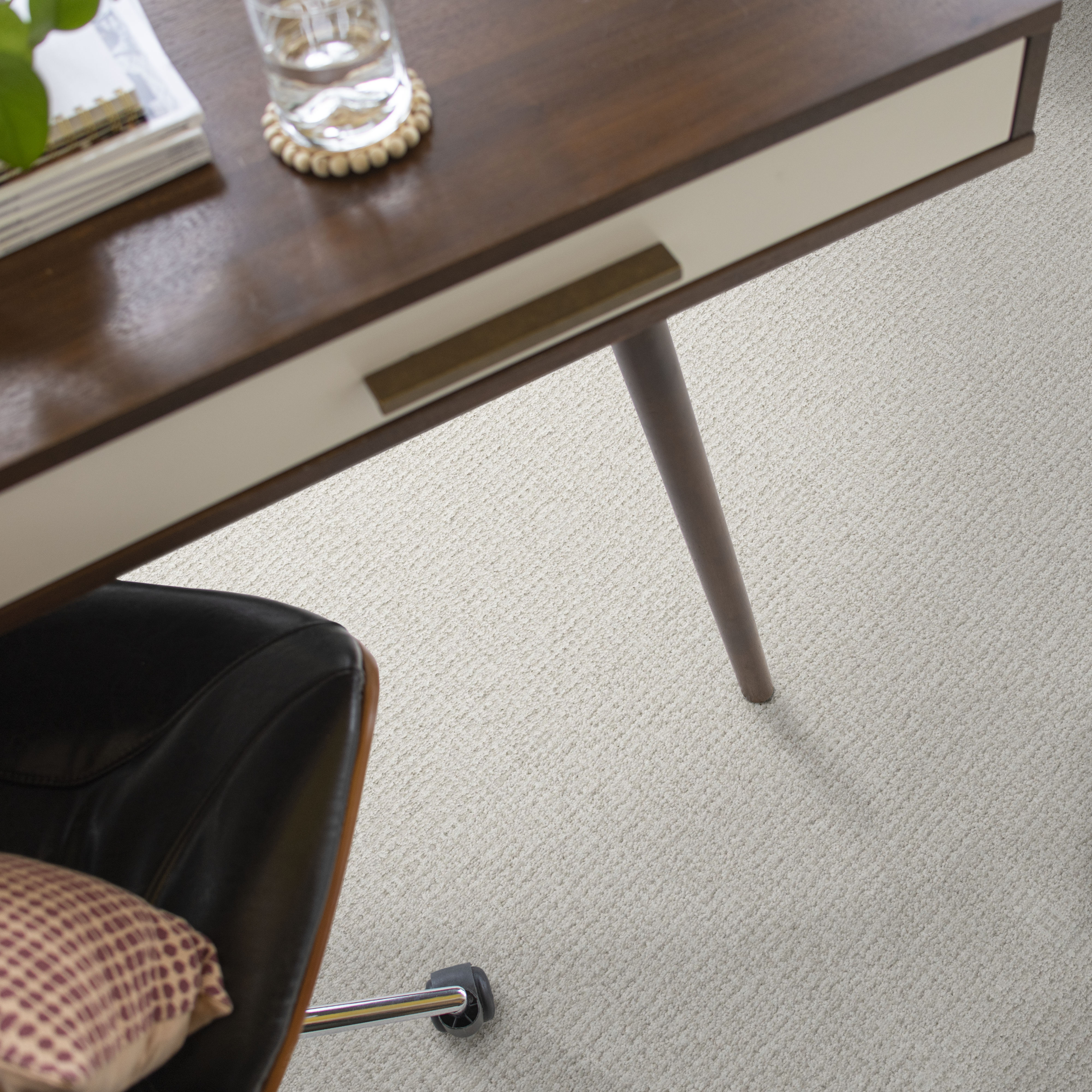 FINE TAPESTRY GALLERY OPENING ROOM