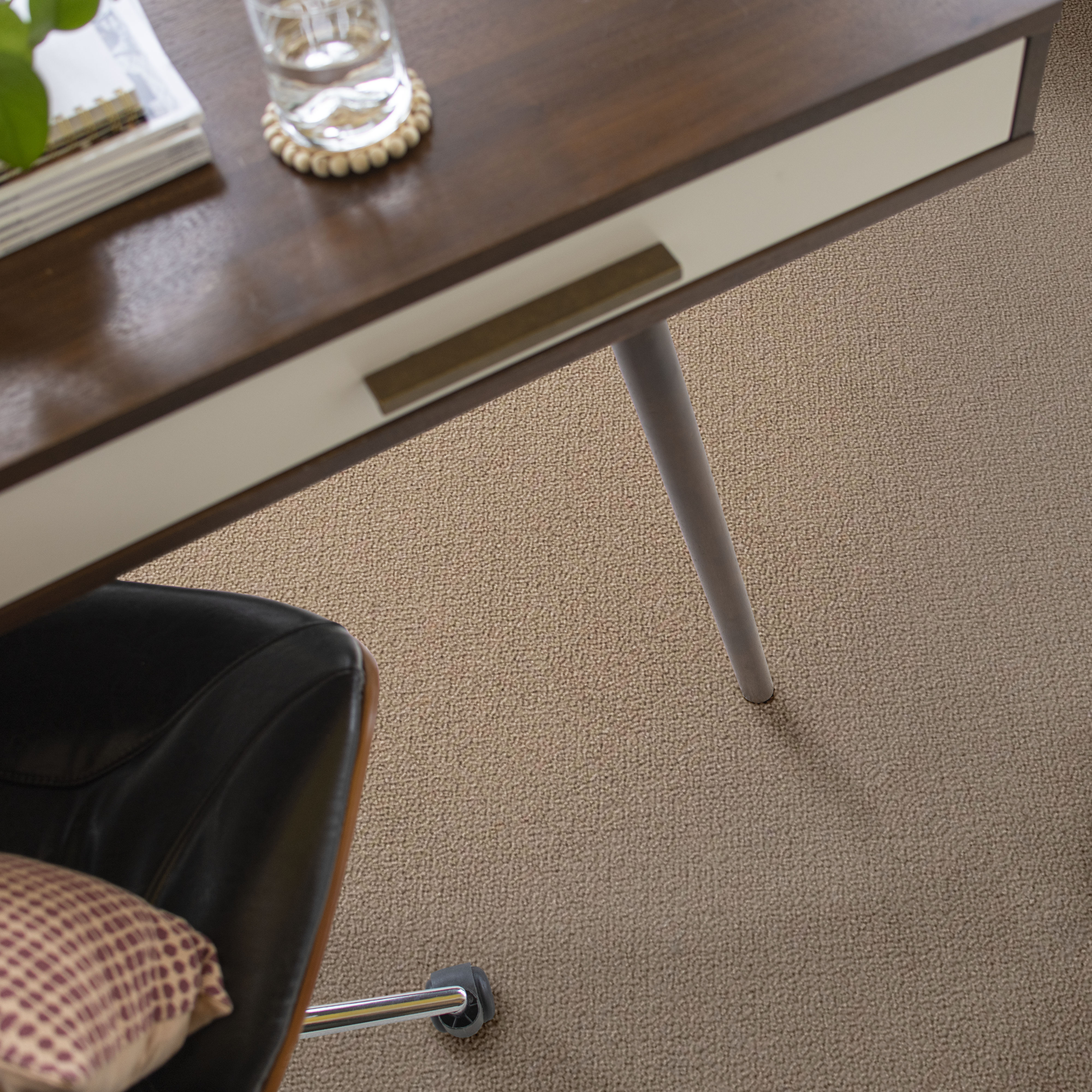 EMBELLISHED THATCHED ROOF ROOM