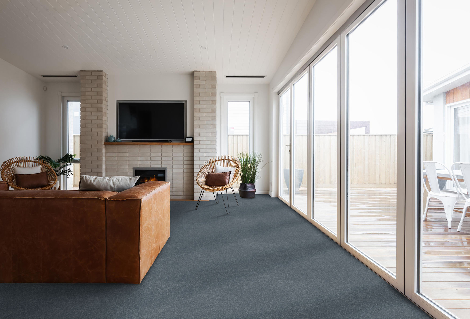 HARD AT PLAY I 12' REFLECTION ROOM