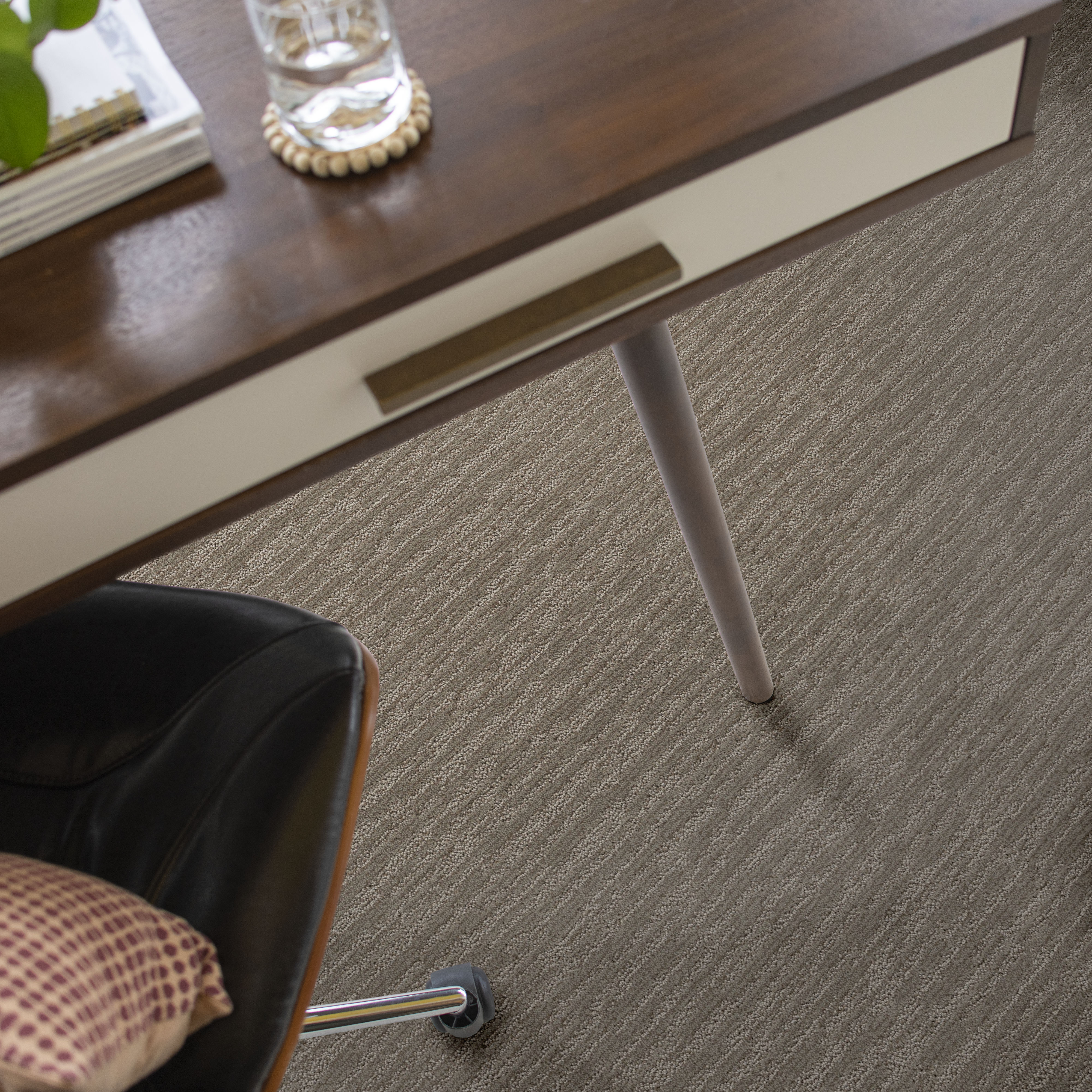 NATURE'S MARK CHIC GREIGE ROOM