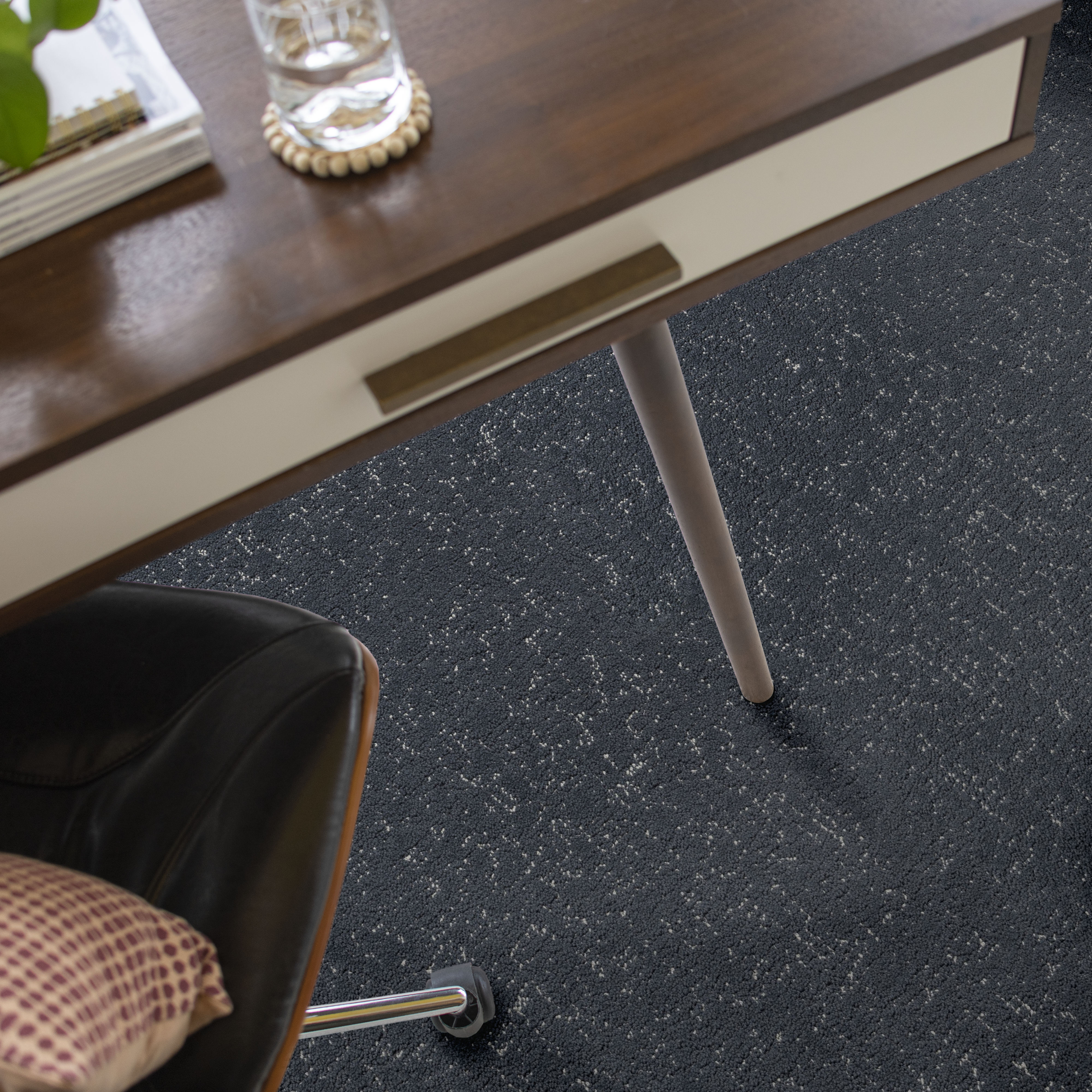 Run Free REFINED ROOM