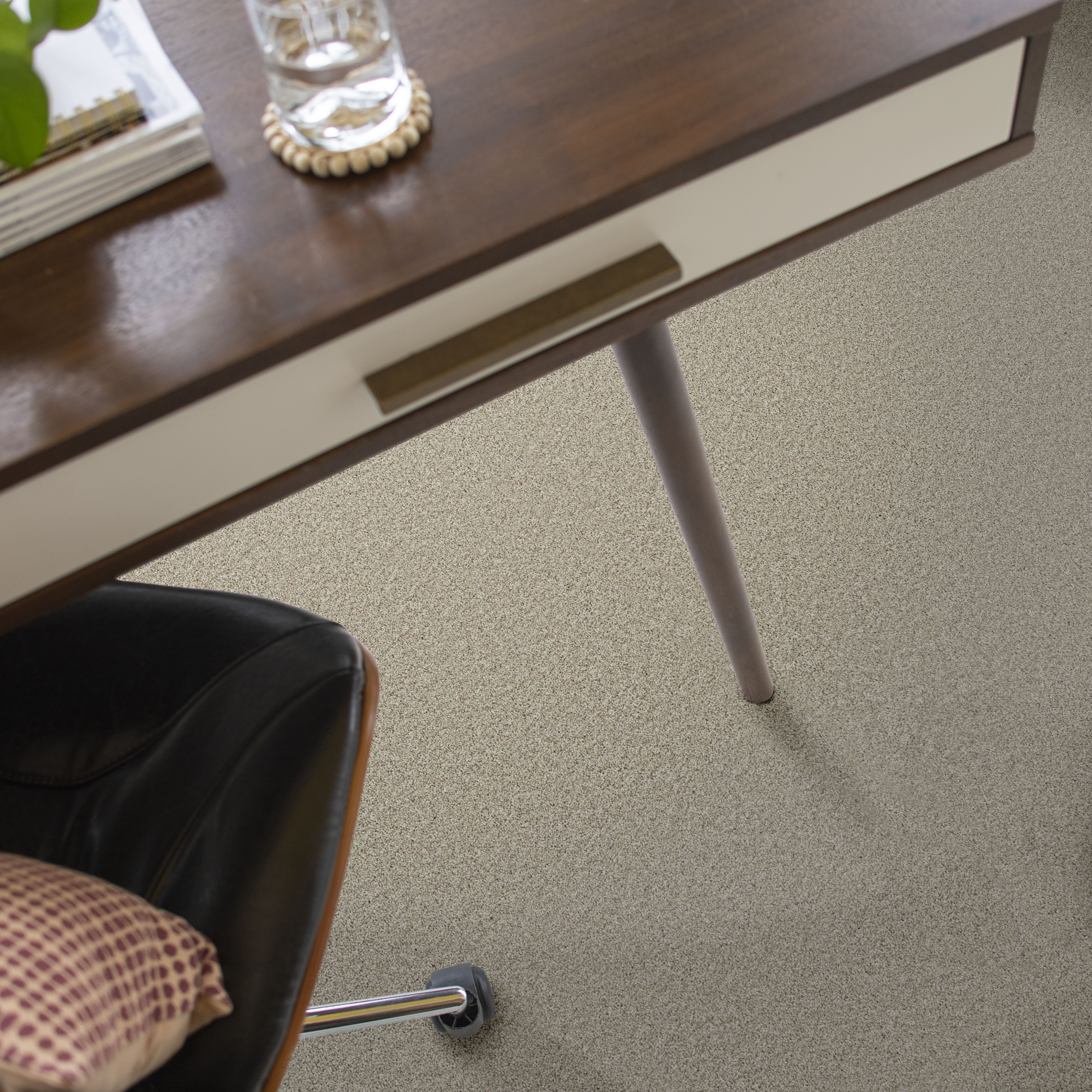 TONAL COMFORT II NEED A HUG ROOM