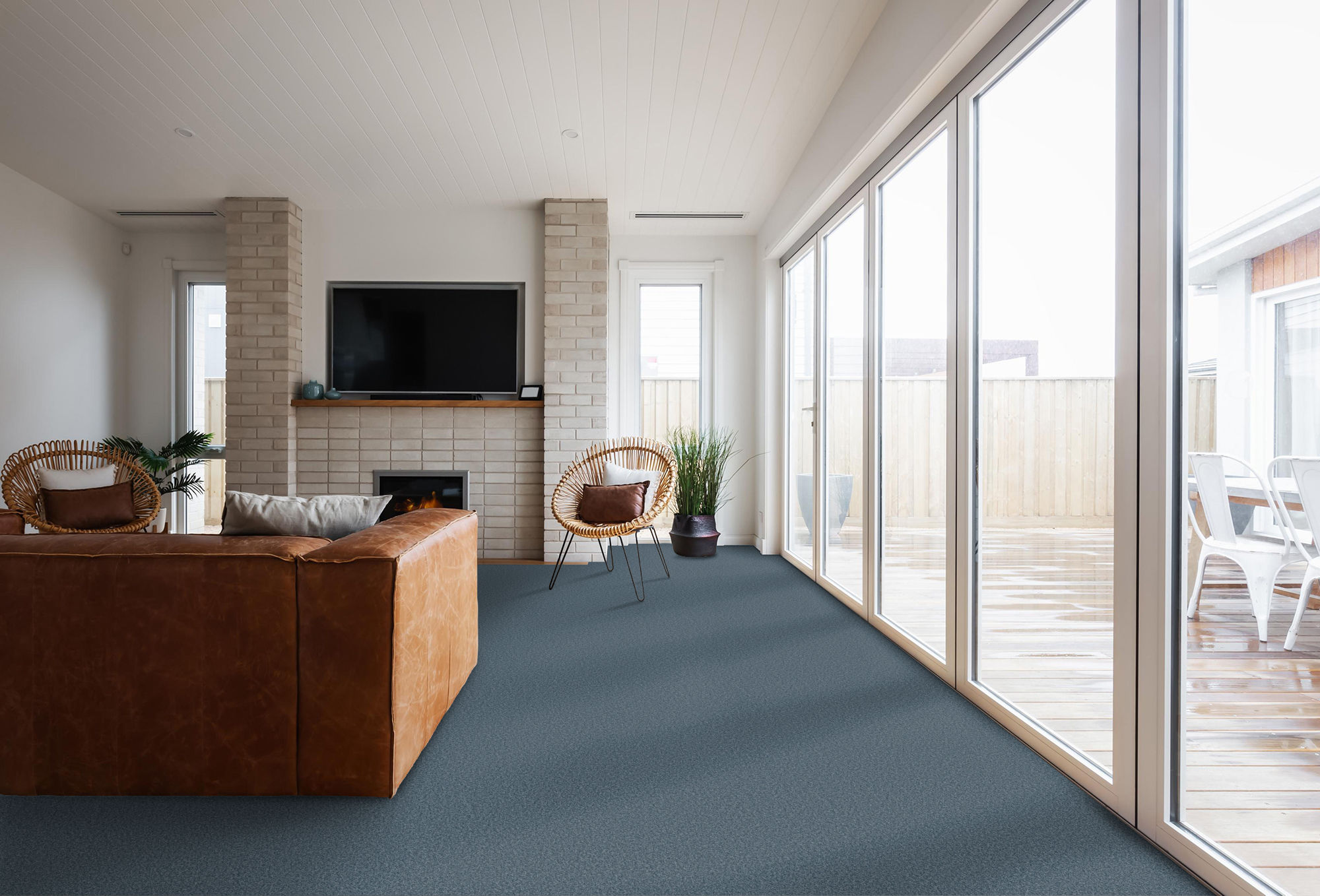 TONAL COMFORT BLUE SURF LESSONS ROOM
