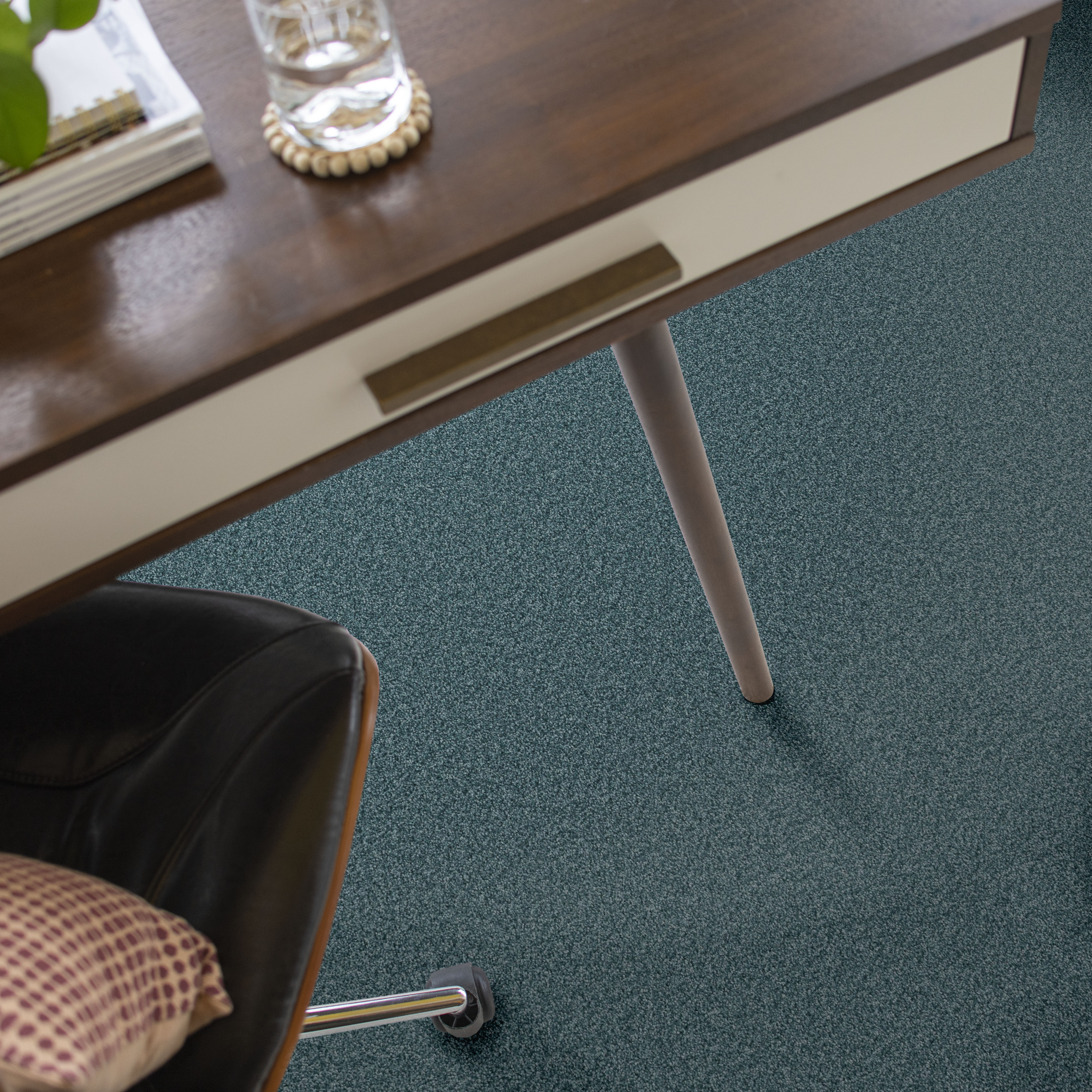 TONAL COMFORT BLUE LIFE OF THE PARTY ROOM