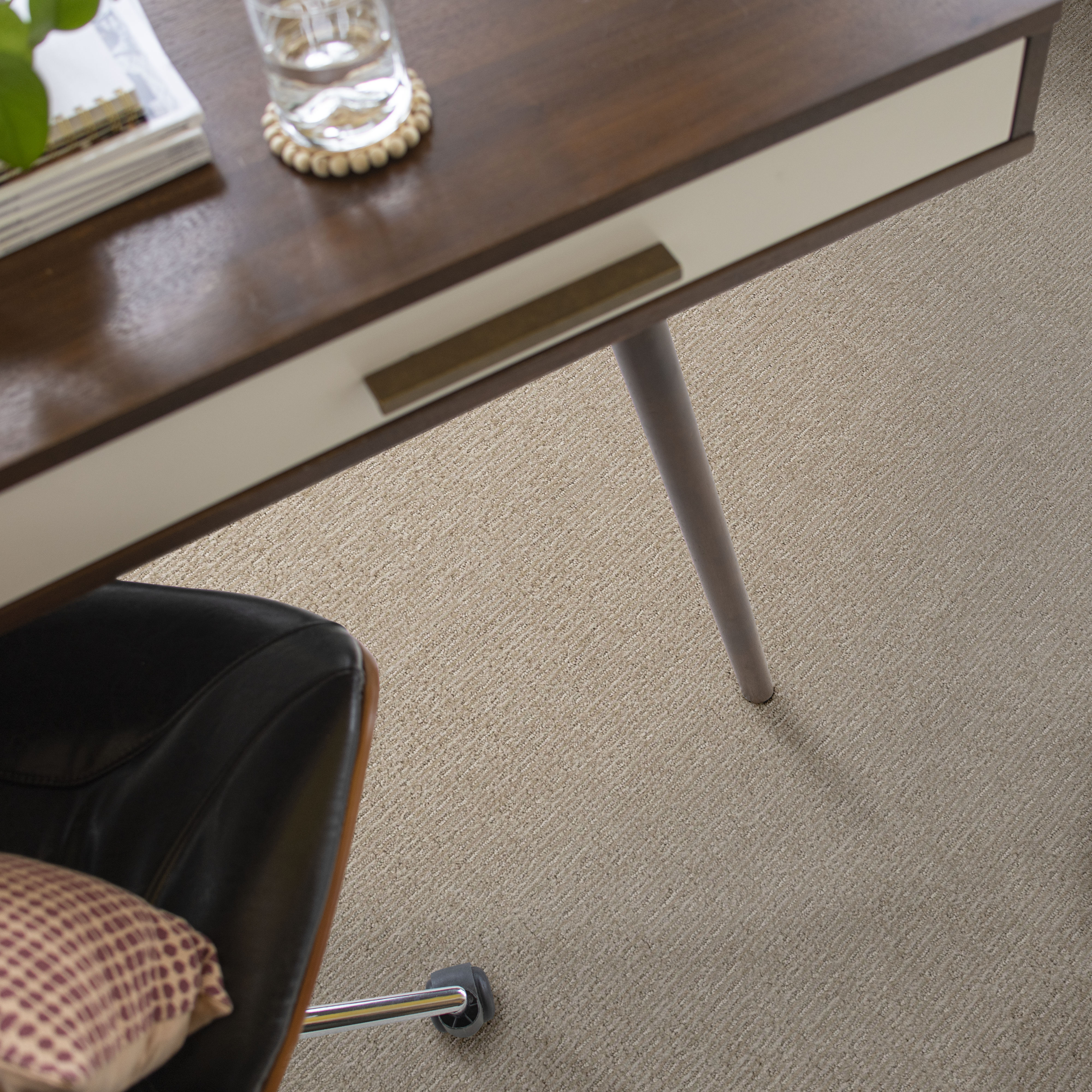 CLEVER ART WARM LIGHT ROOM