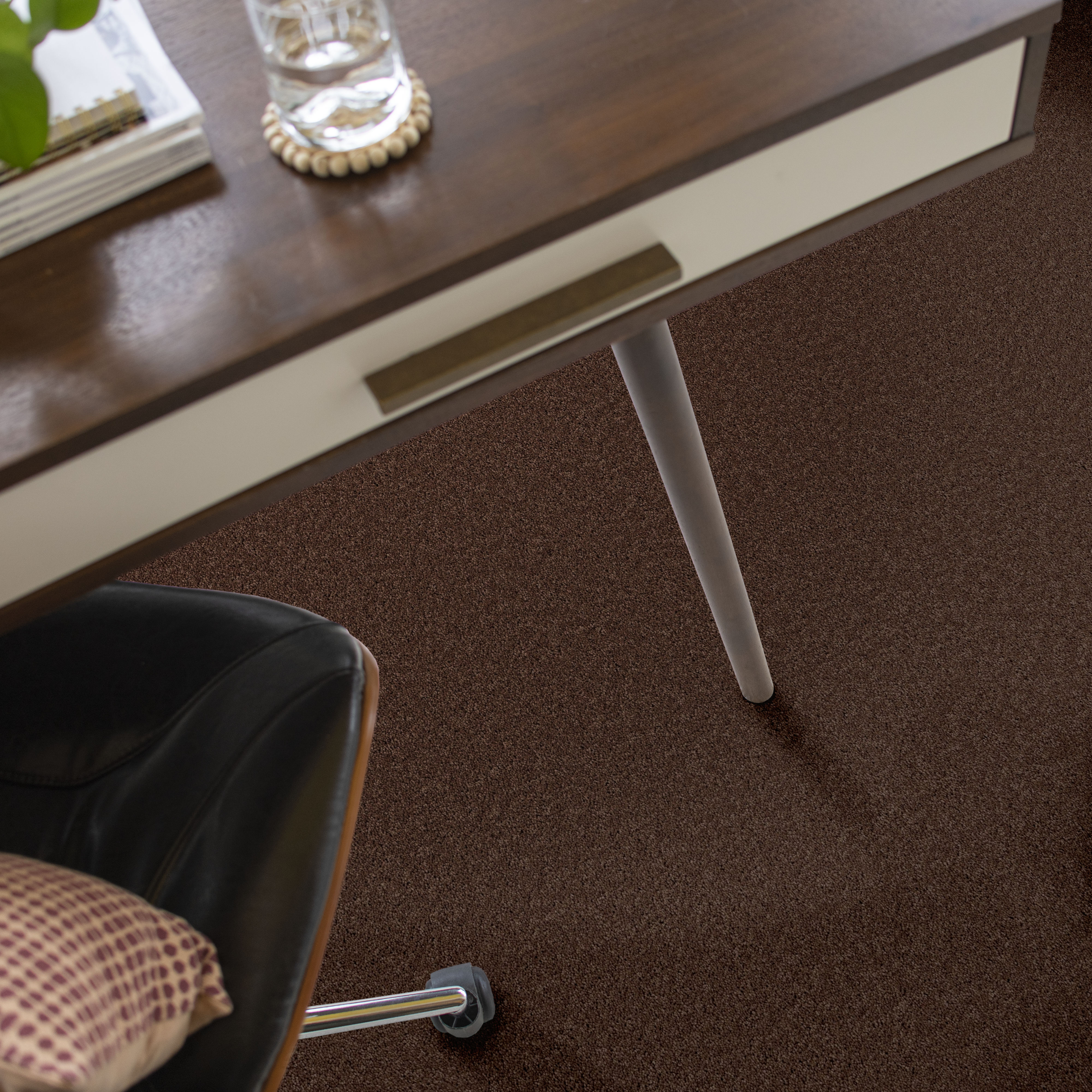 LAS CRUCES WOOD GRAIN ROOM