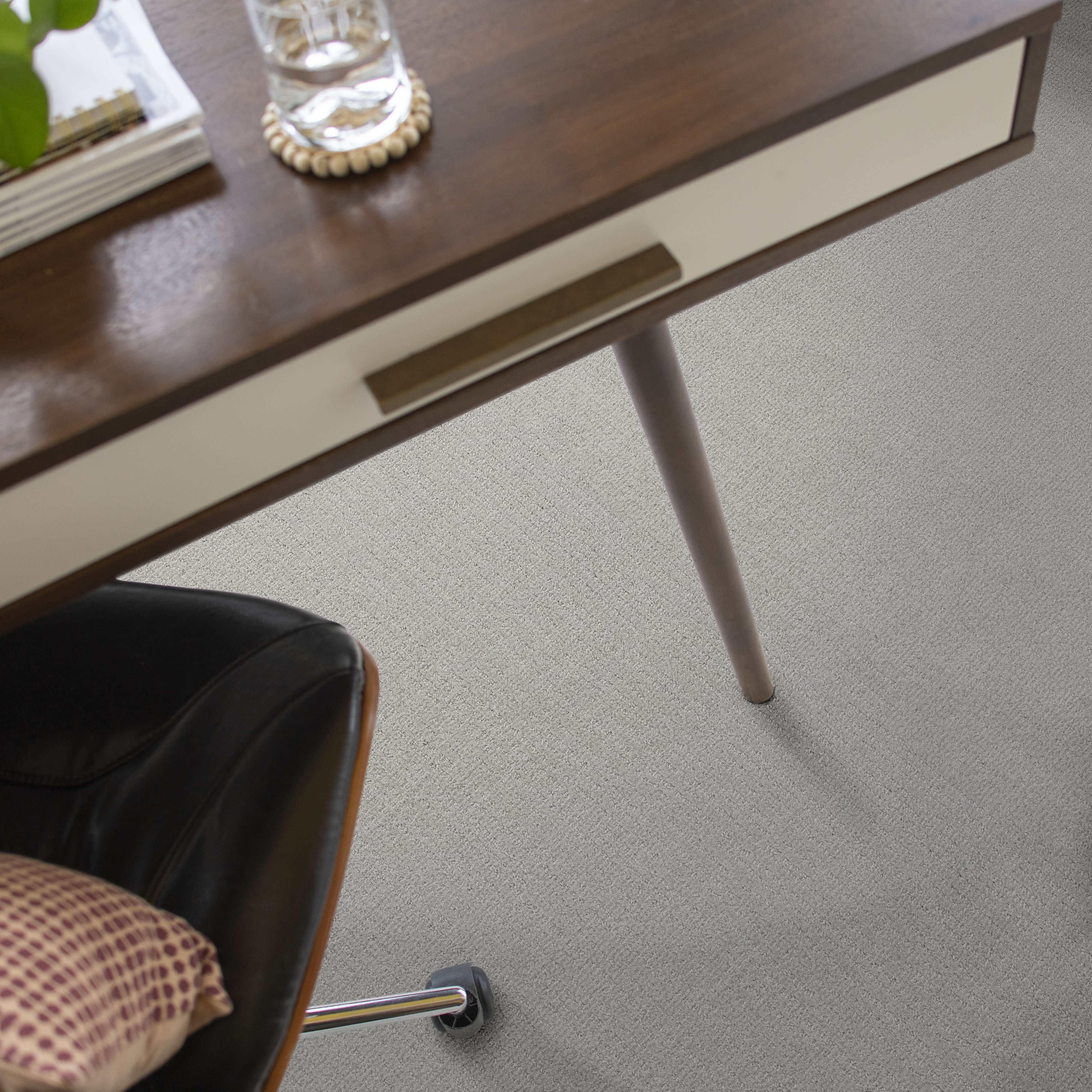 SIERRA VISTA CLASSIC SILVER ROOM