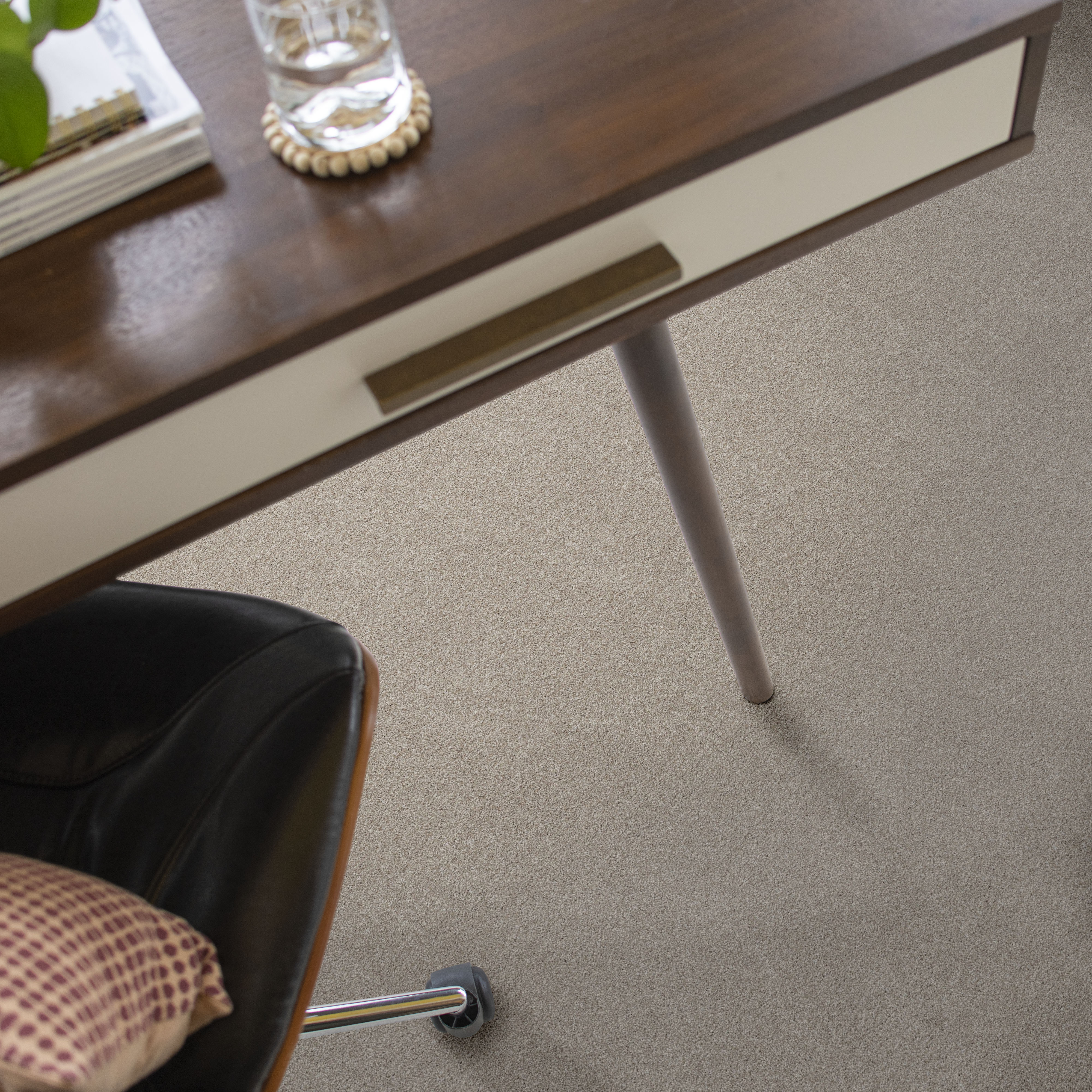 VIVID TOUCH II BEIGE MIST ROOM