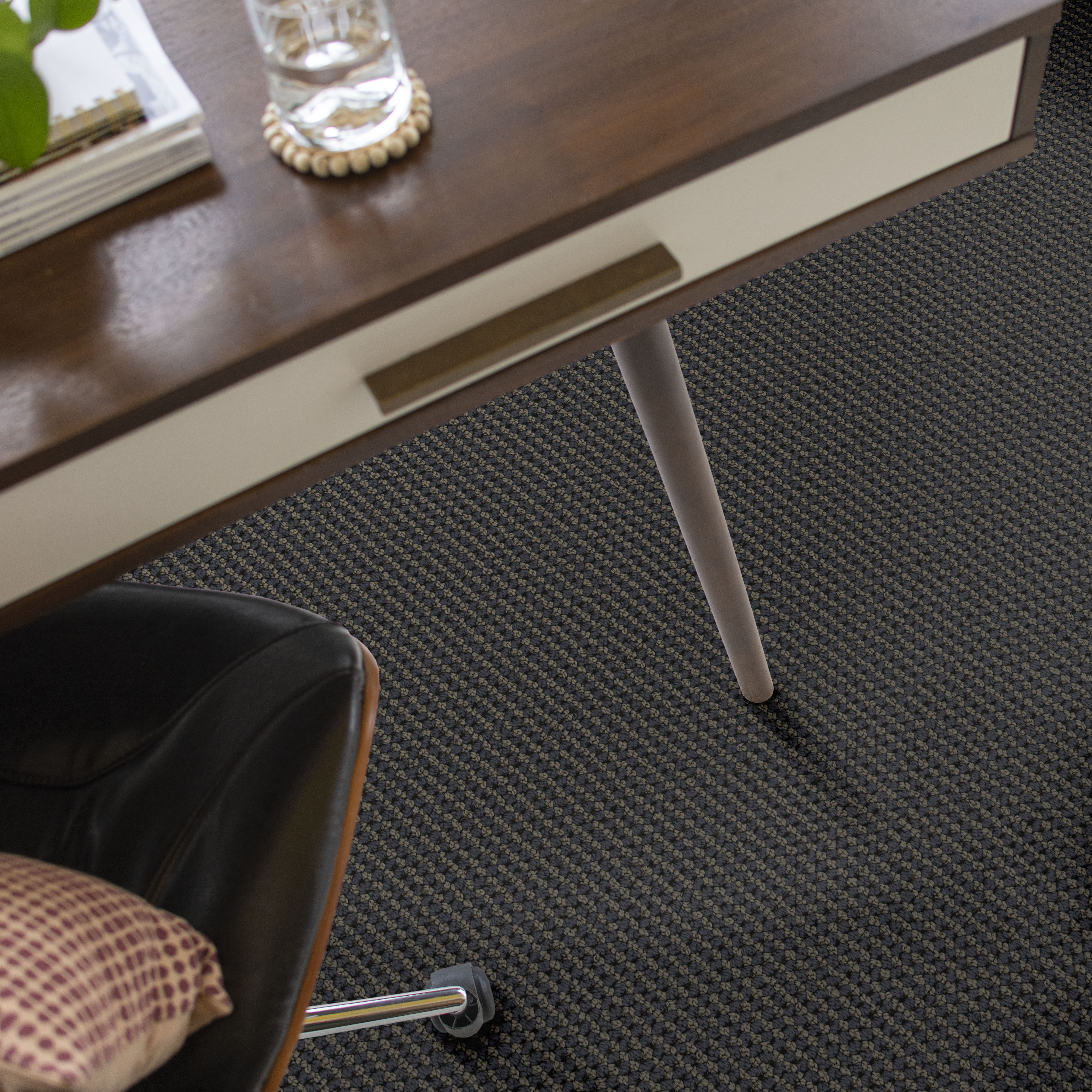 KNITTED TONE BLUE DEEP INDIGO ROOM in room