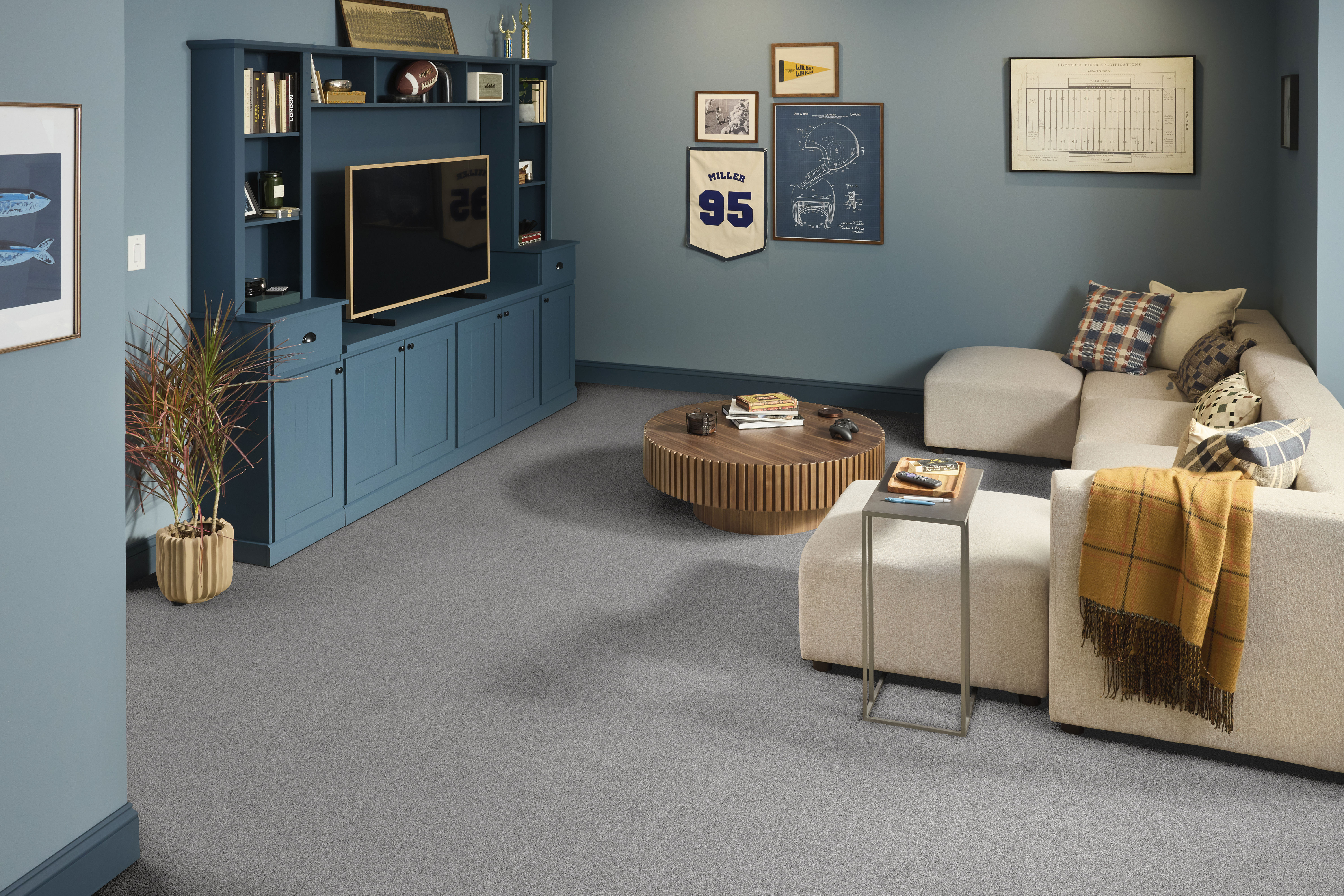 PURE COMFORT I POLISHED SILVER ROOM
