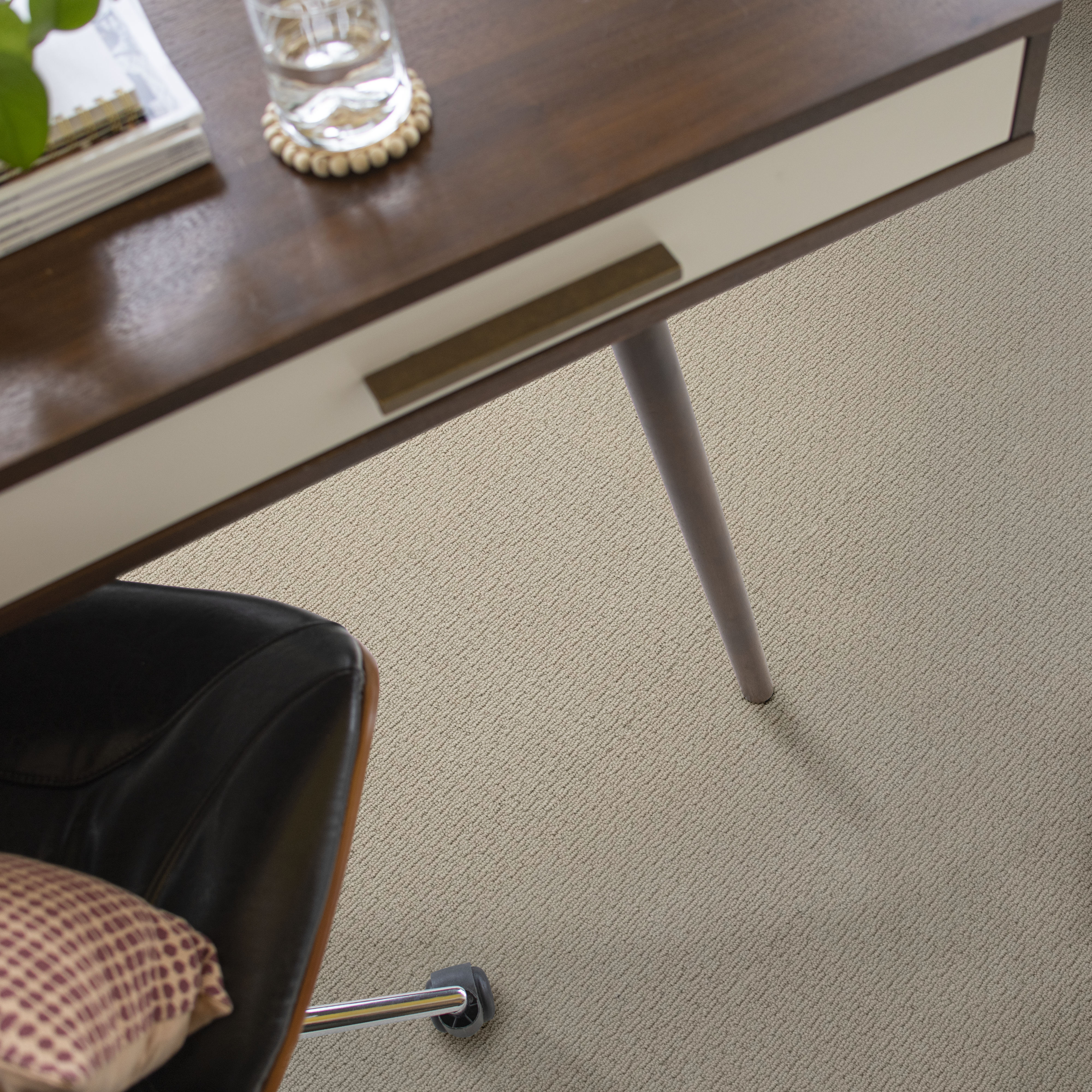 SPACE LINE BRUSHED IVORY ROOM