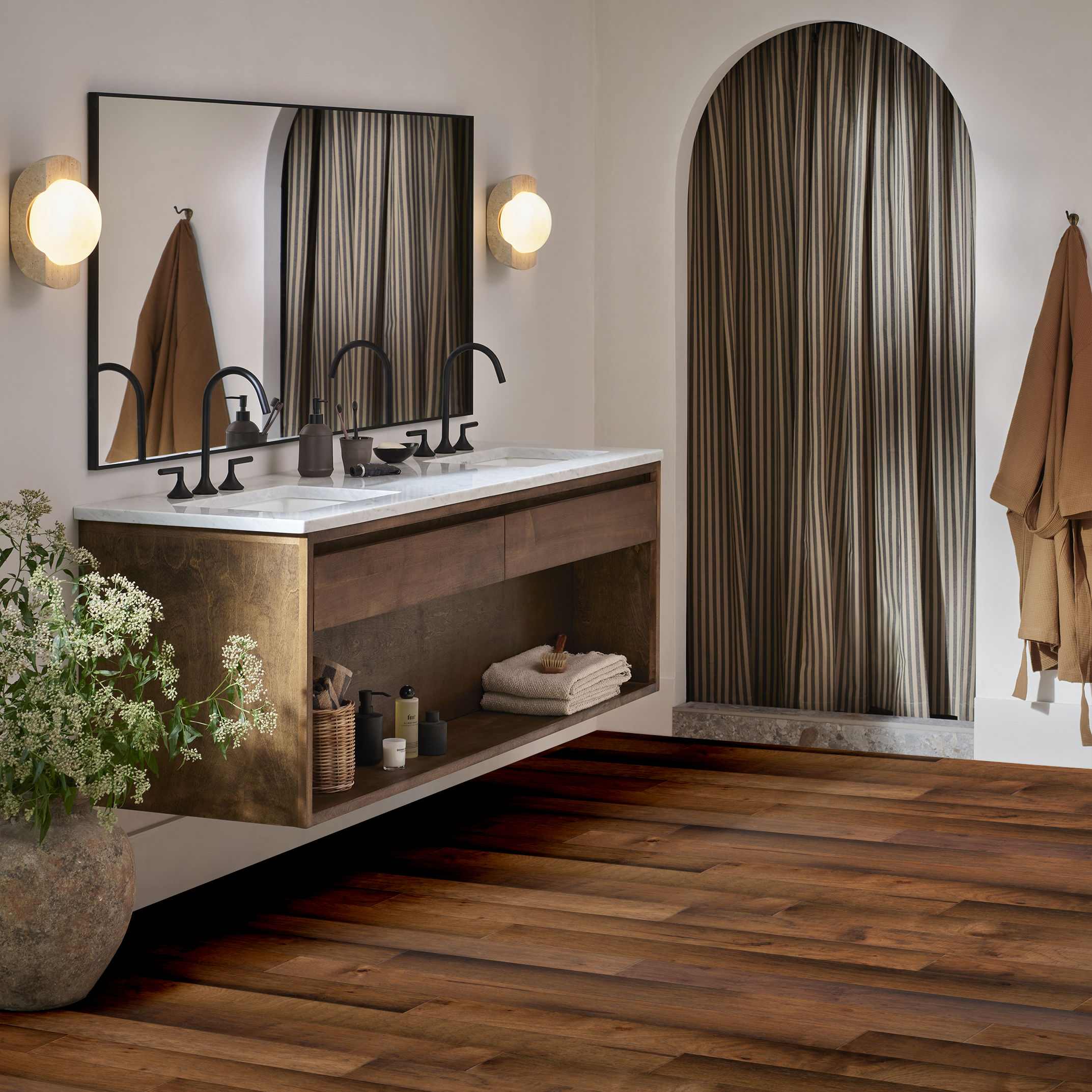 BERNINA HICKORY MURETTO ROOM