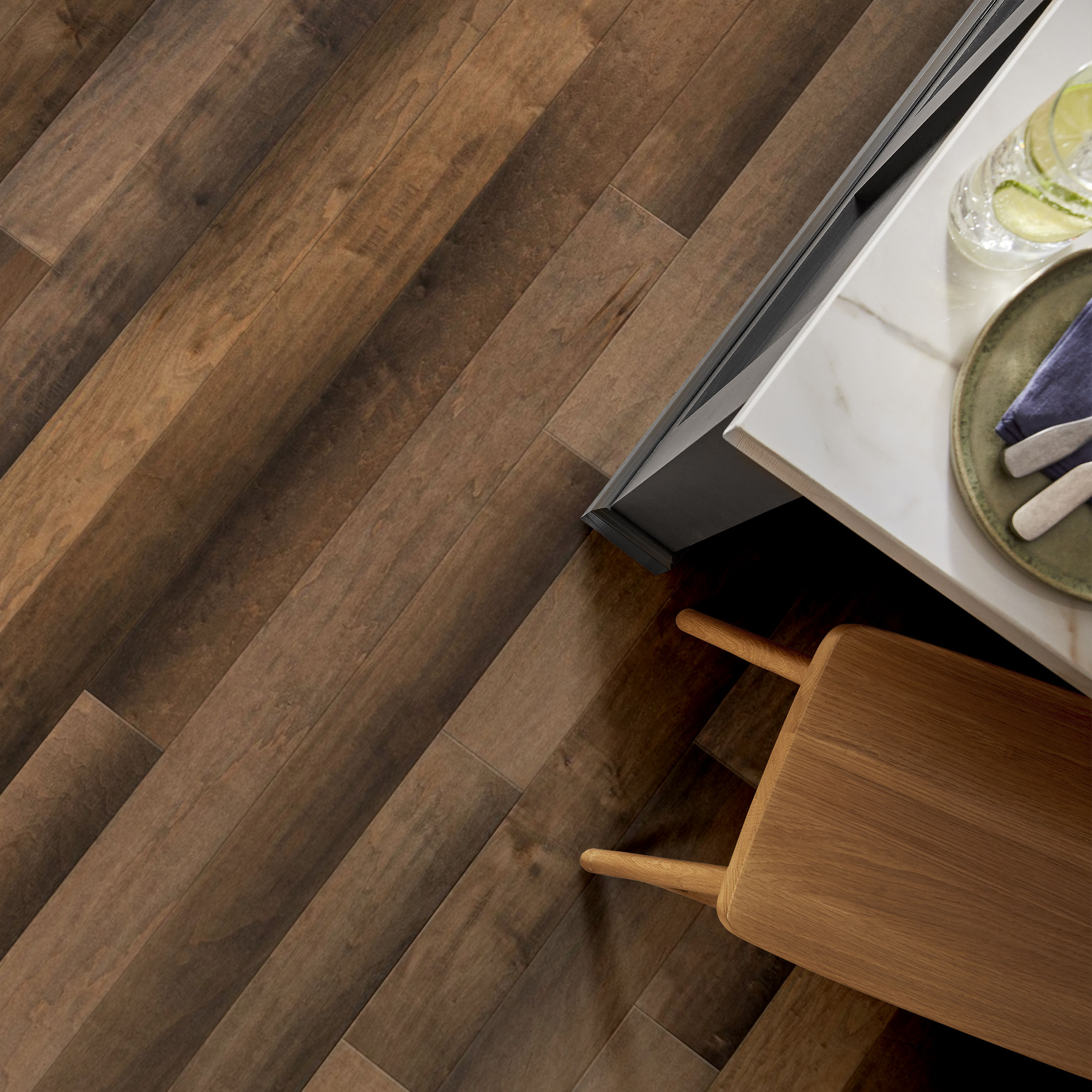 BERNINA MAPLE BIANCO ROOM