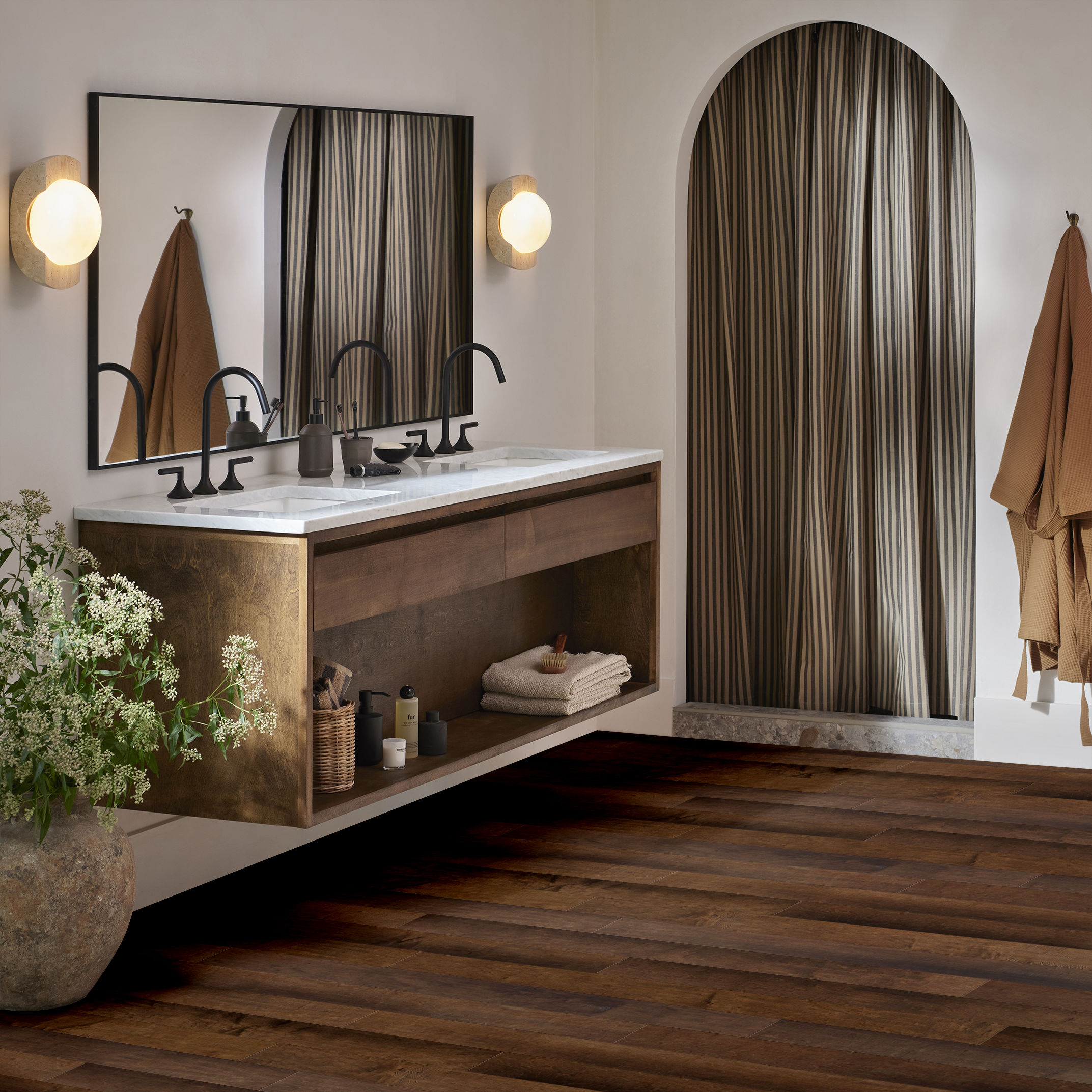 BERNINA MAPLE CASTELLO ROOM