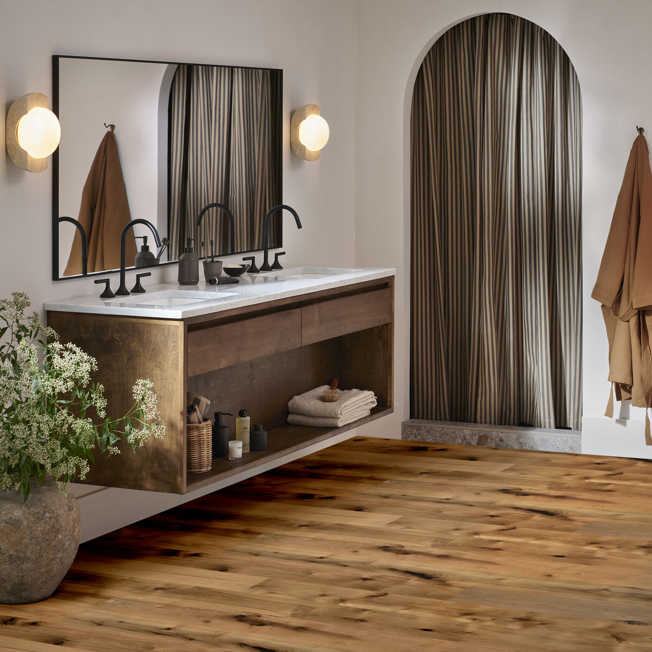 TRANSCENDENCE ABSOLUTE ROOM