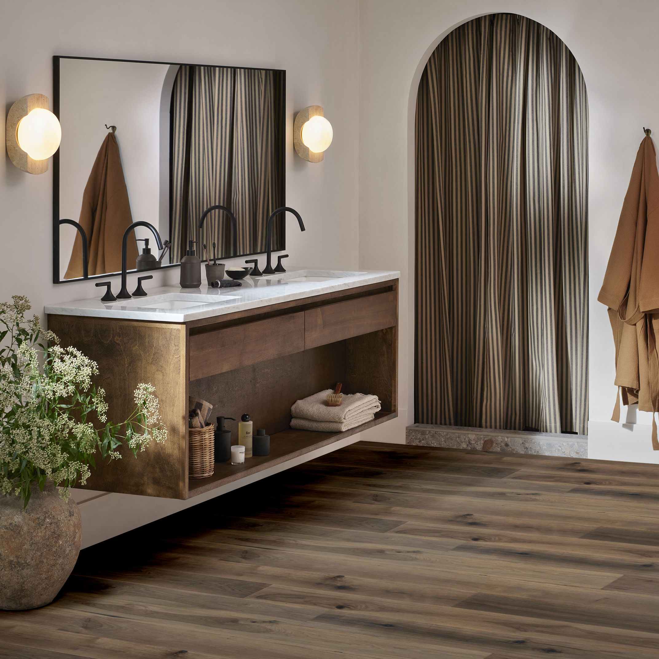 TRANSCENDENCE ELEVATION ROOM