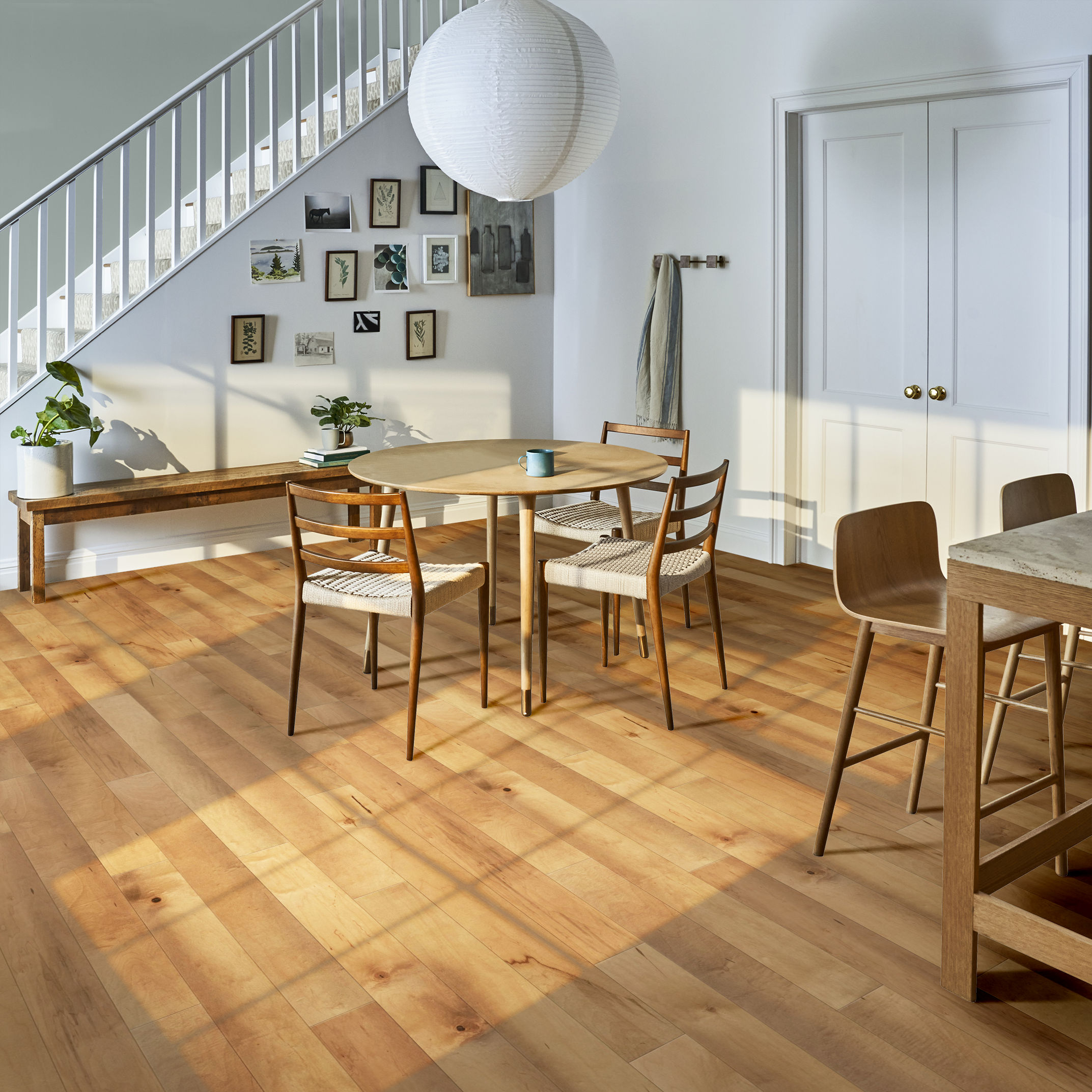 ELLISON MAPLE CHARISMATIC ROOM