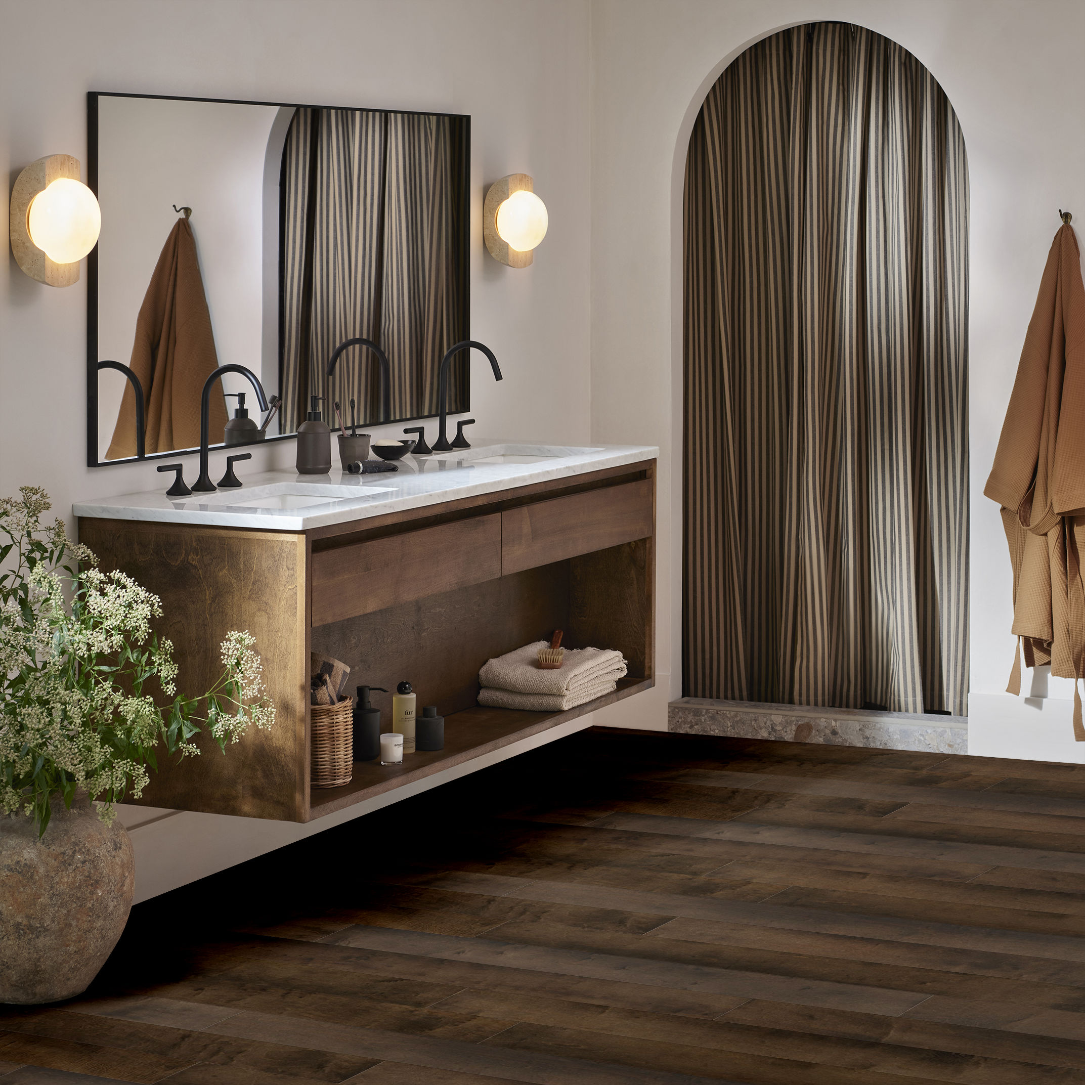 ELLISON MAPLE MAJESTIC PRINCE ROOM