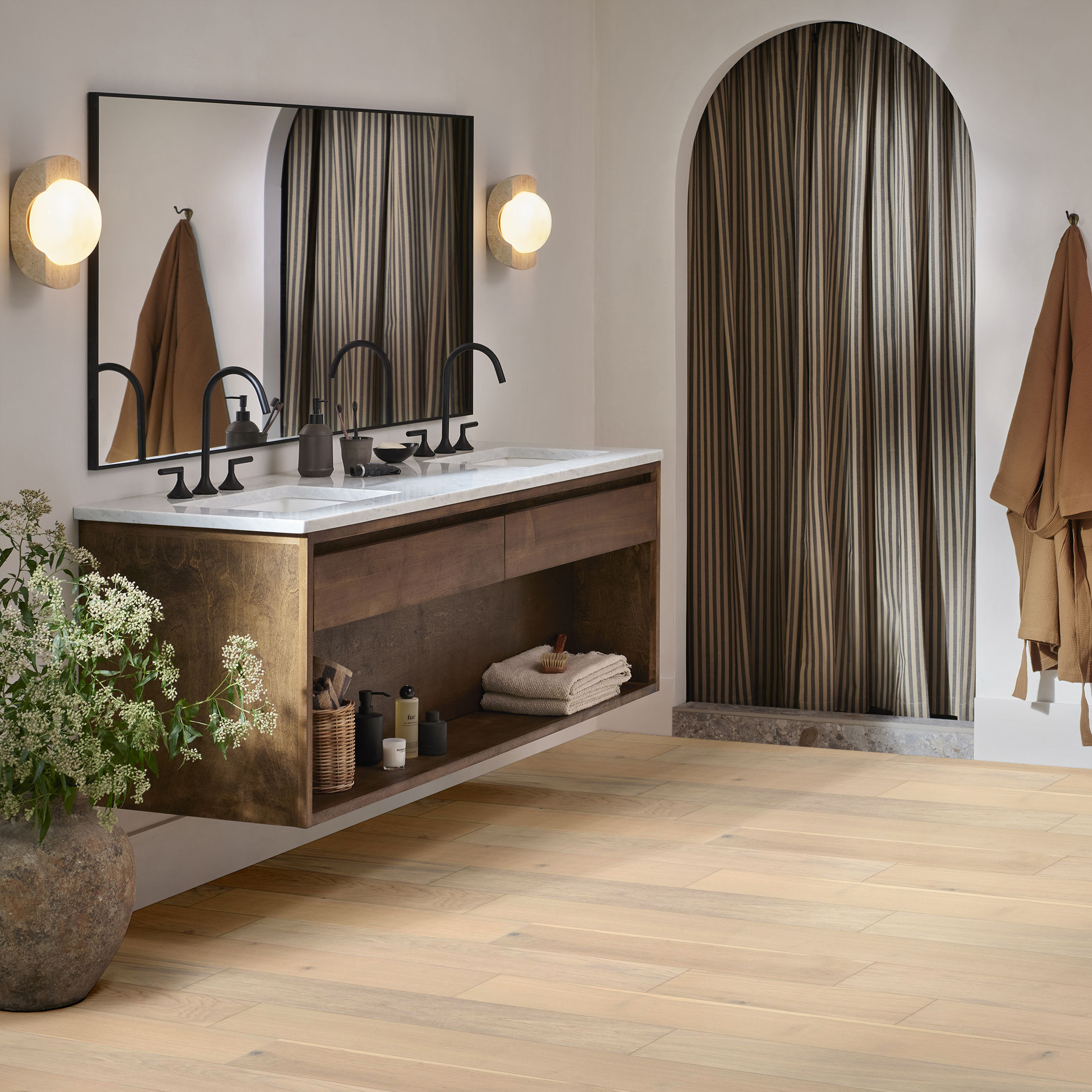 NOBLE HALL REGAL ROOM