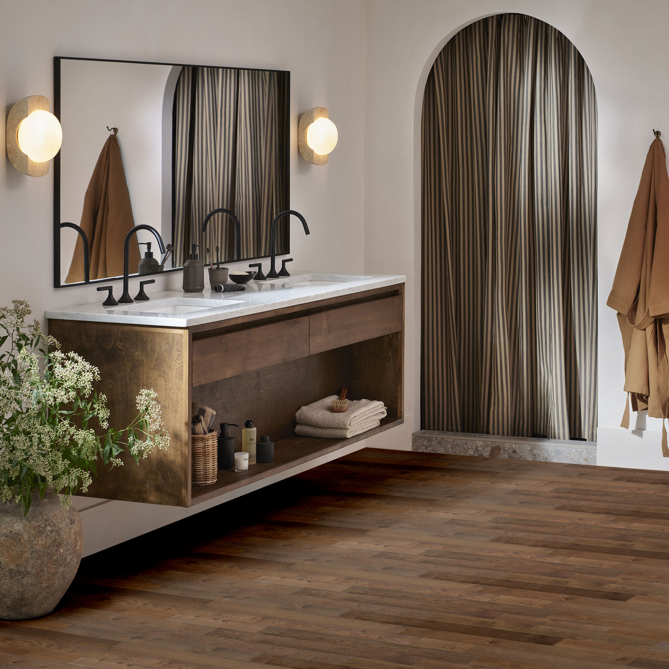 BUCKINGHAM WALES ROOM