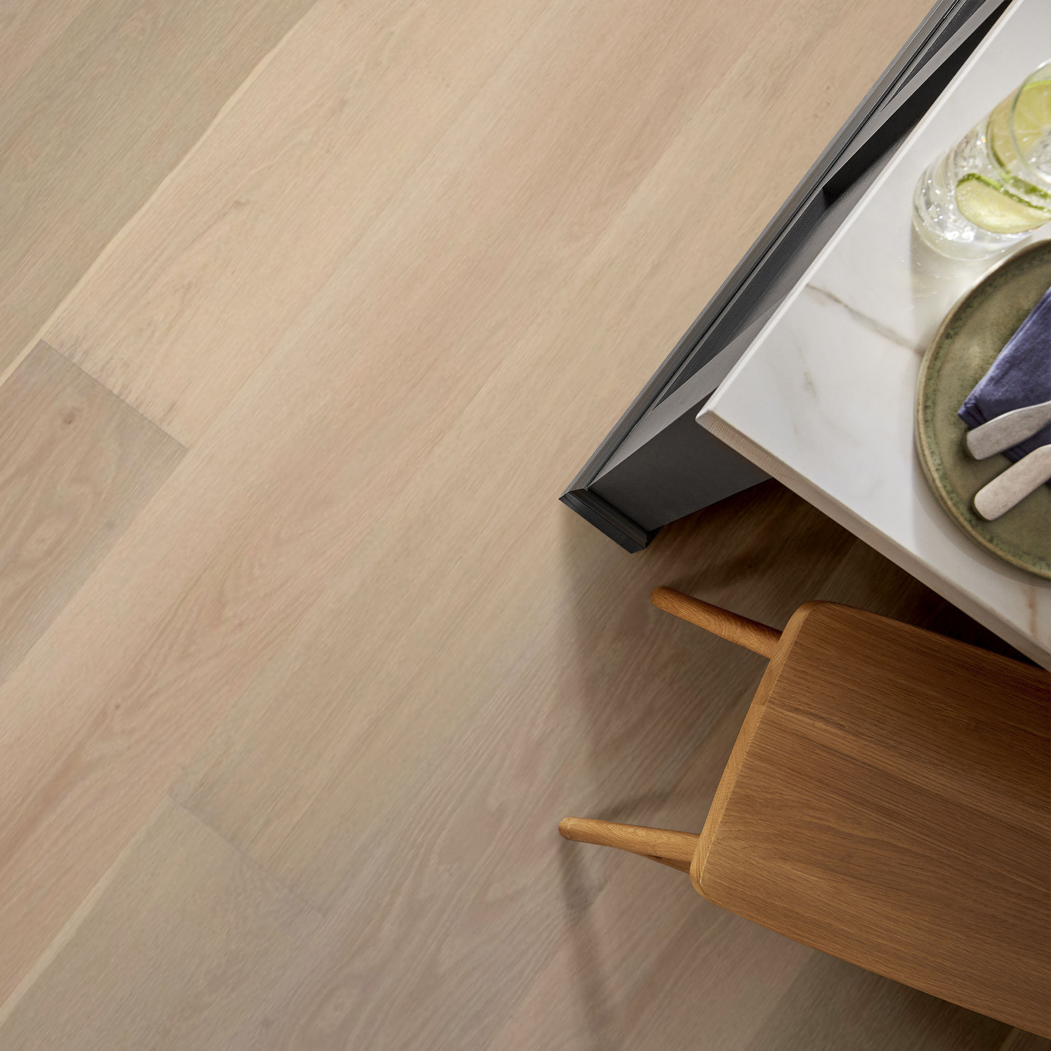 GRAND ESTATE SUTTON COURT ROOM