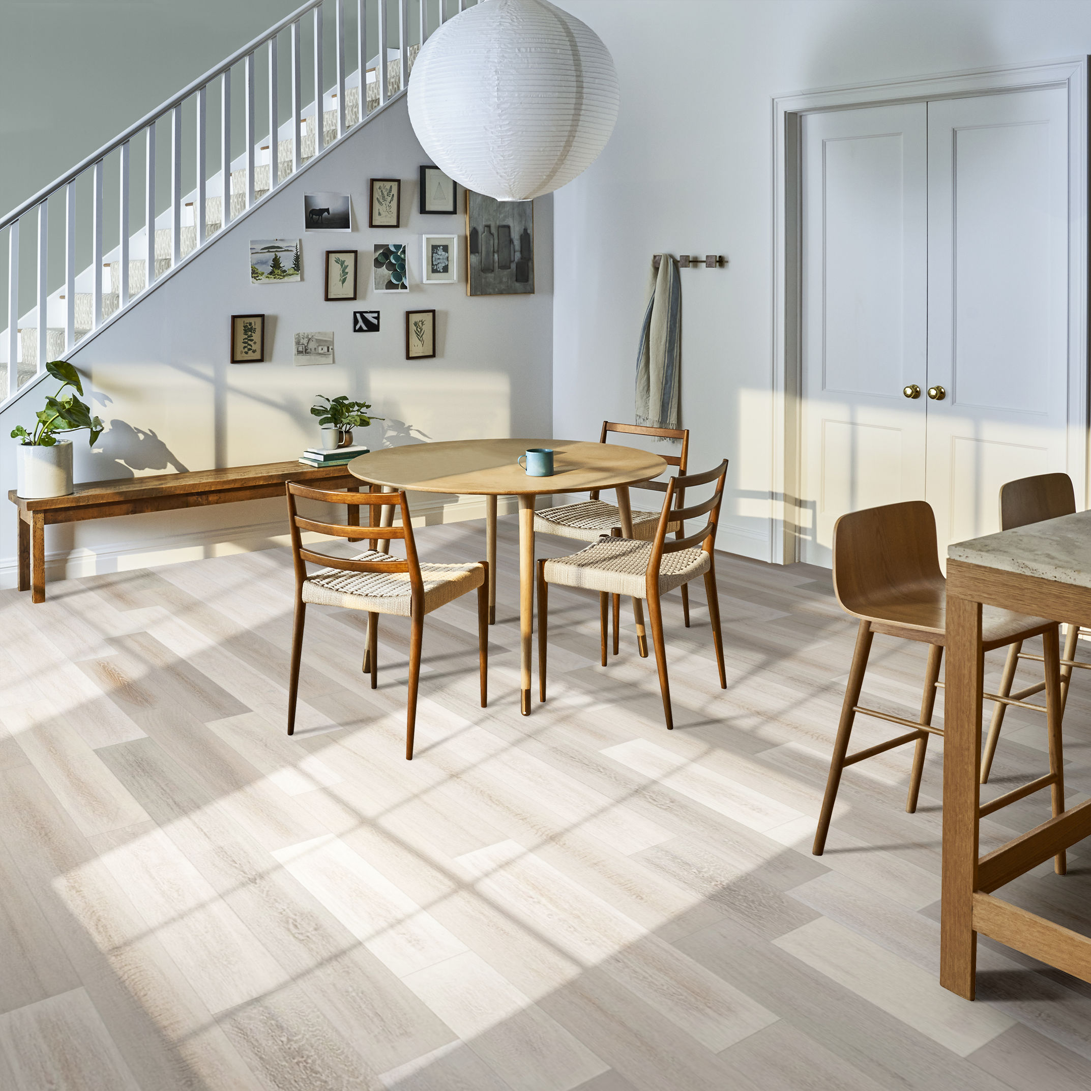 COAST TO COAST WATERFRONT ROOM