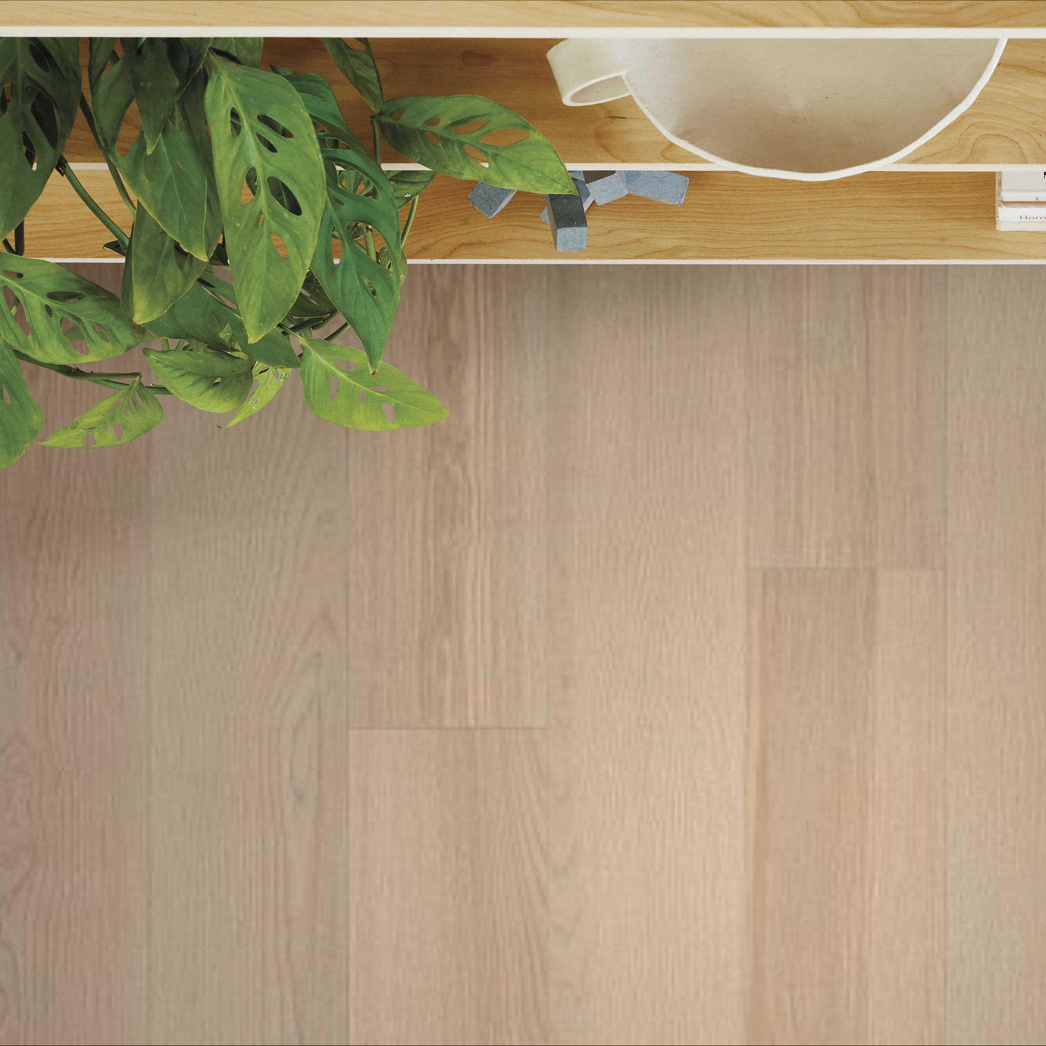 EUROPEAN ASH METRO ROOM