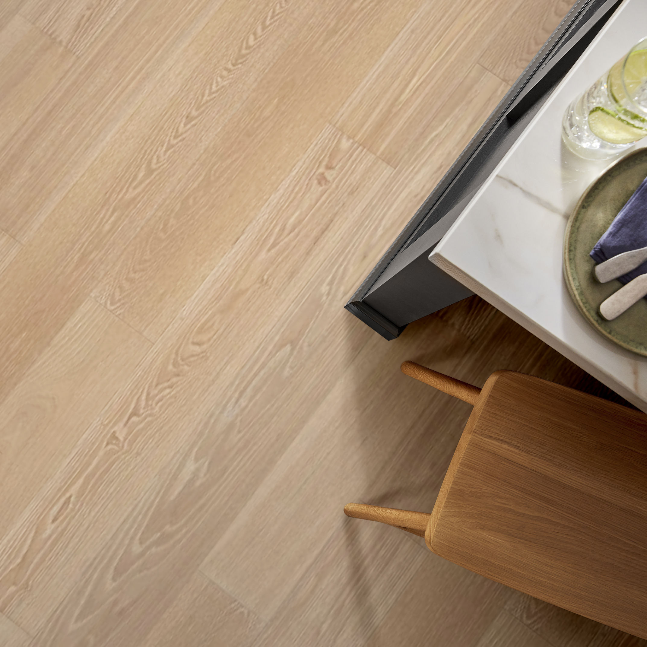 EUROPEAN ASH BISTRO ROOM