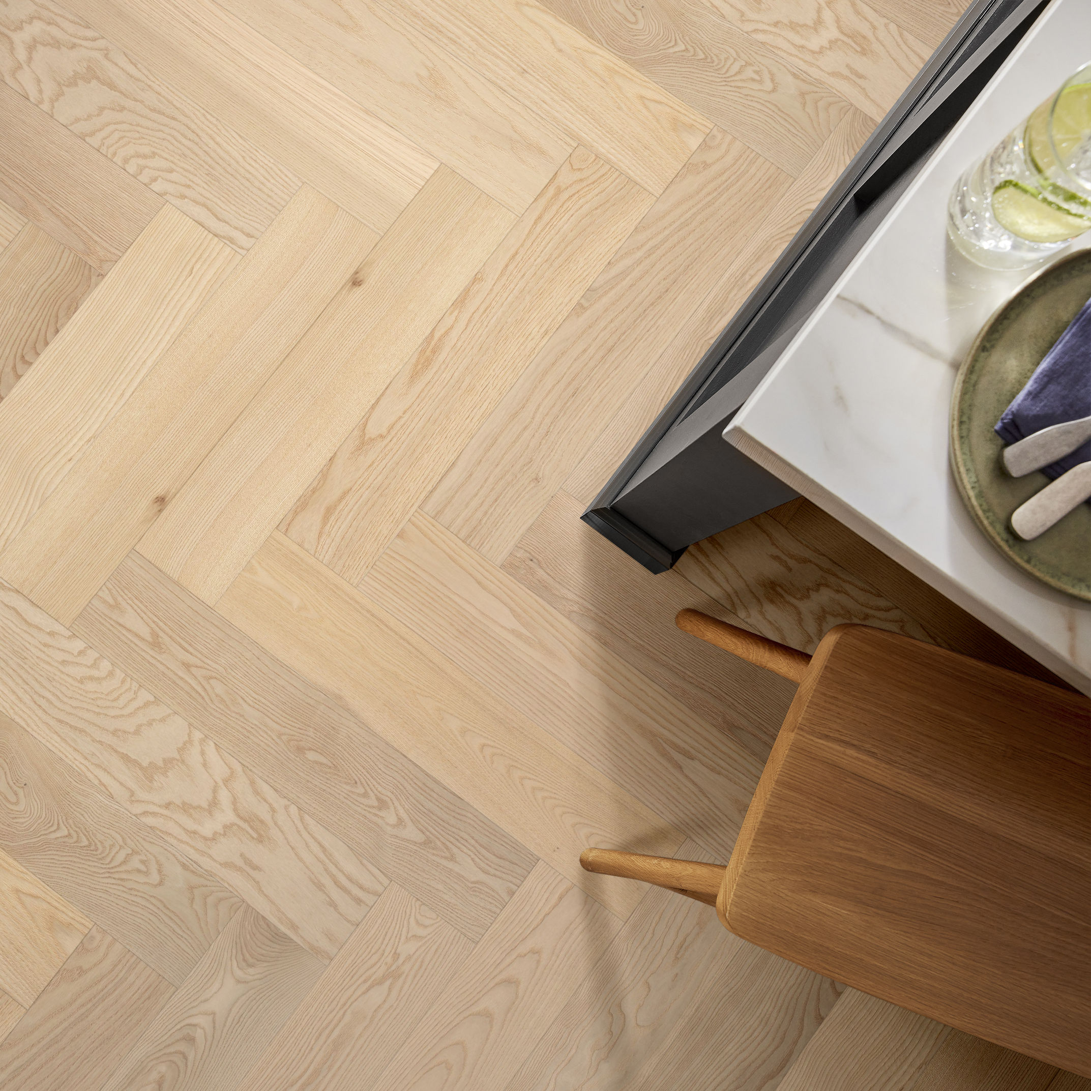 EUROPEAN ASH HERRINGBONE PARFAIT ROOM