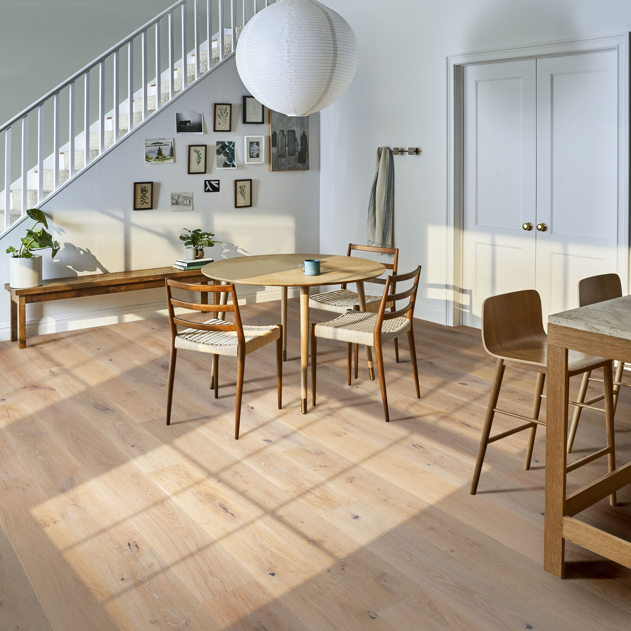 CHATEAU OAK PORTICO ROOM