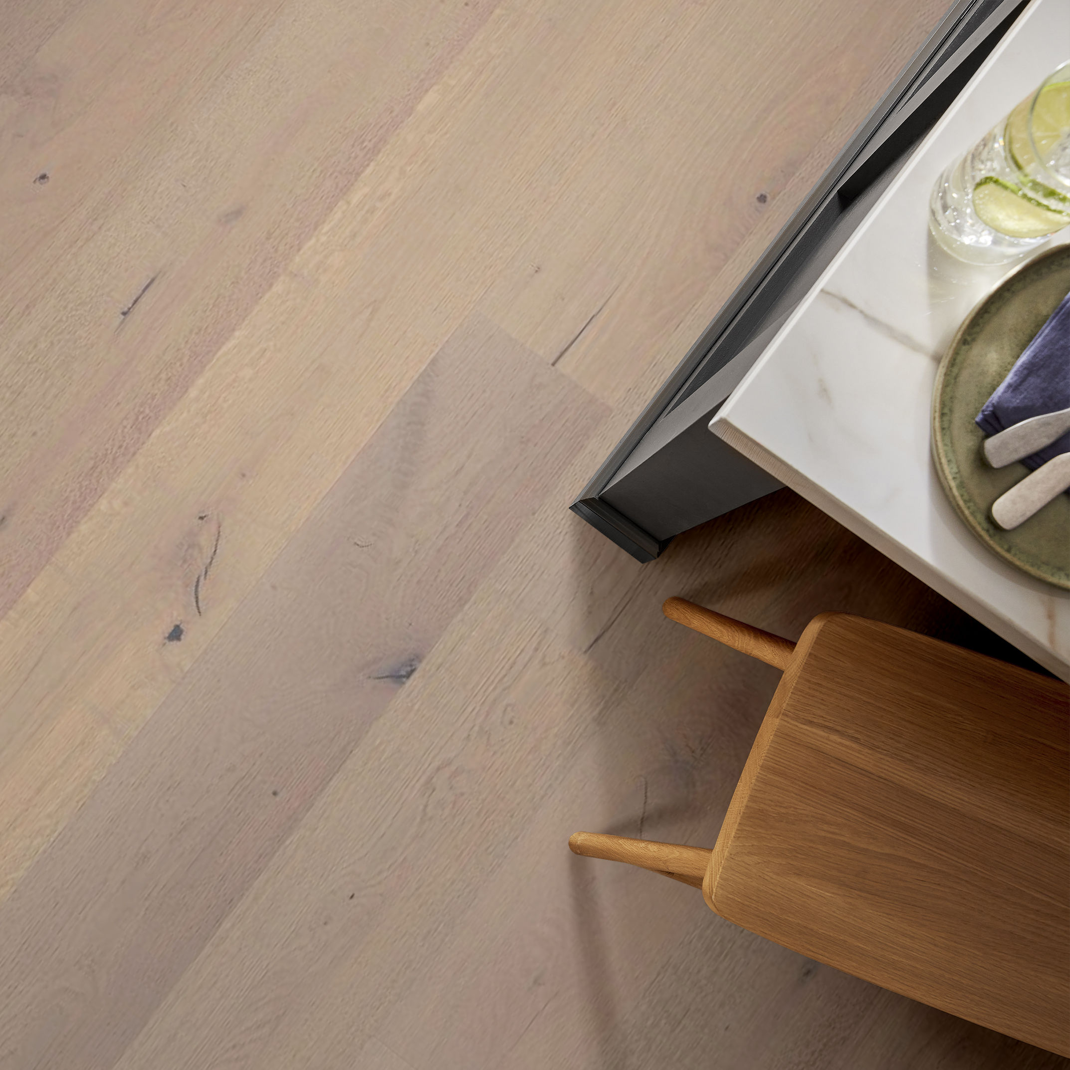 CHATEAU OAK GARDEN ROOM