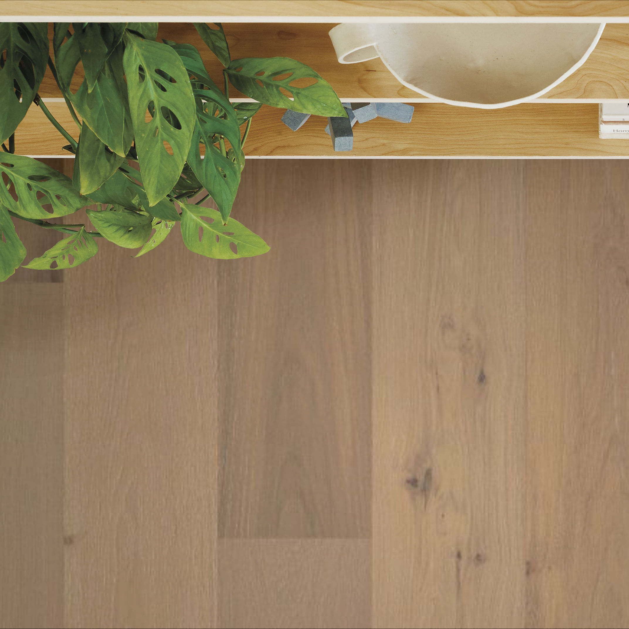 CHATEAU OAK COURTYARD ROOM