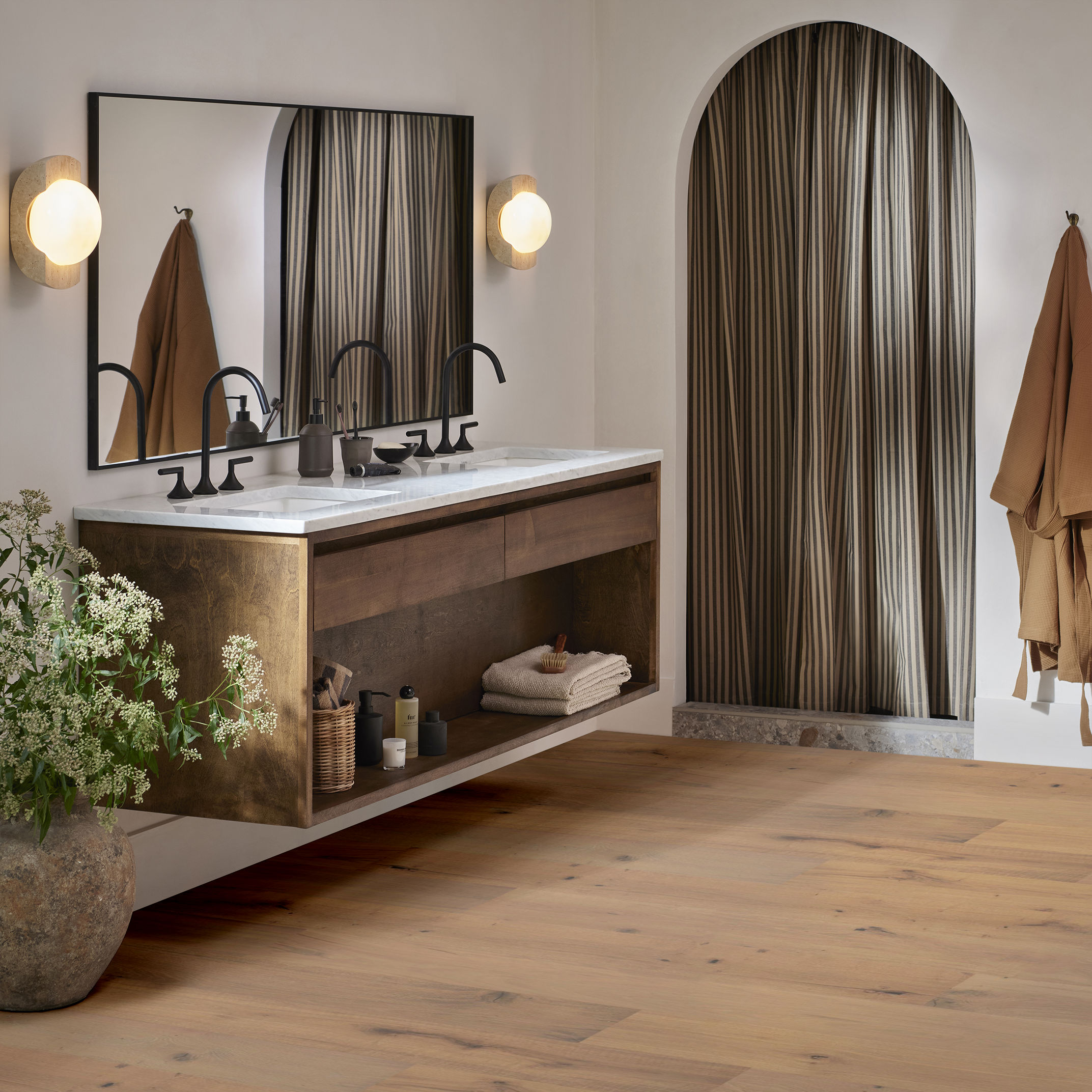 CHATEAU OAK PARLOR ROOM