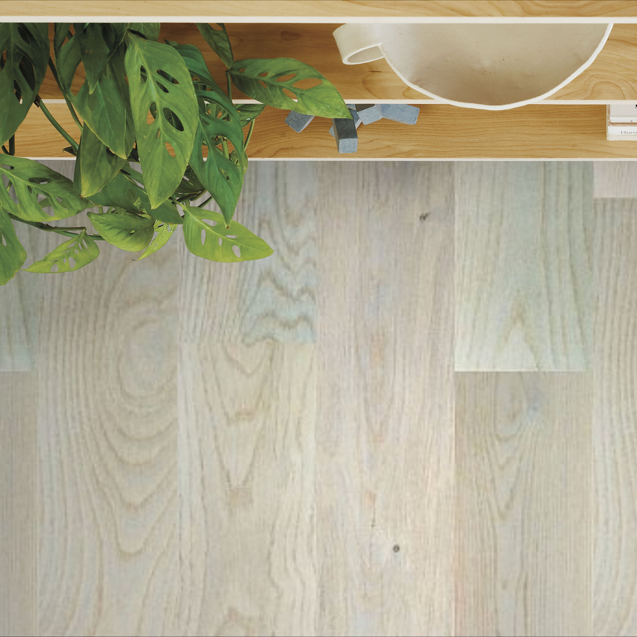 METALLICS II PEARL ROOM