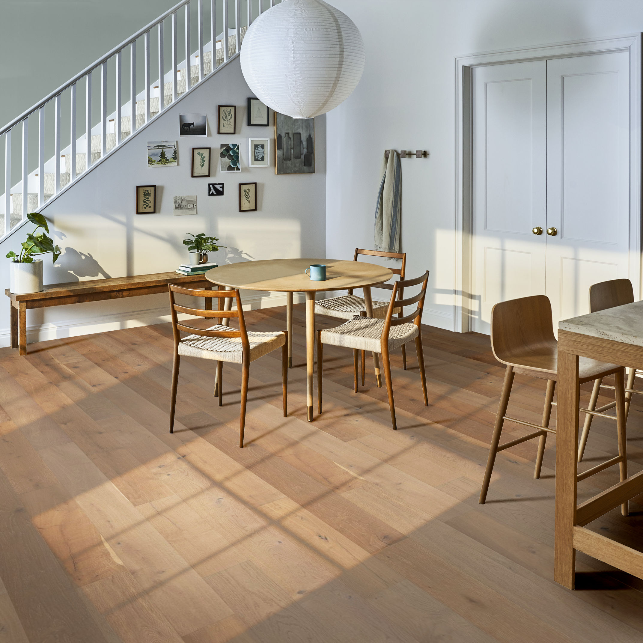 METALLICS II LUXE GOLD ROOM