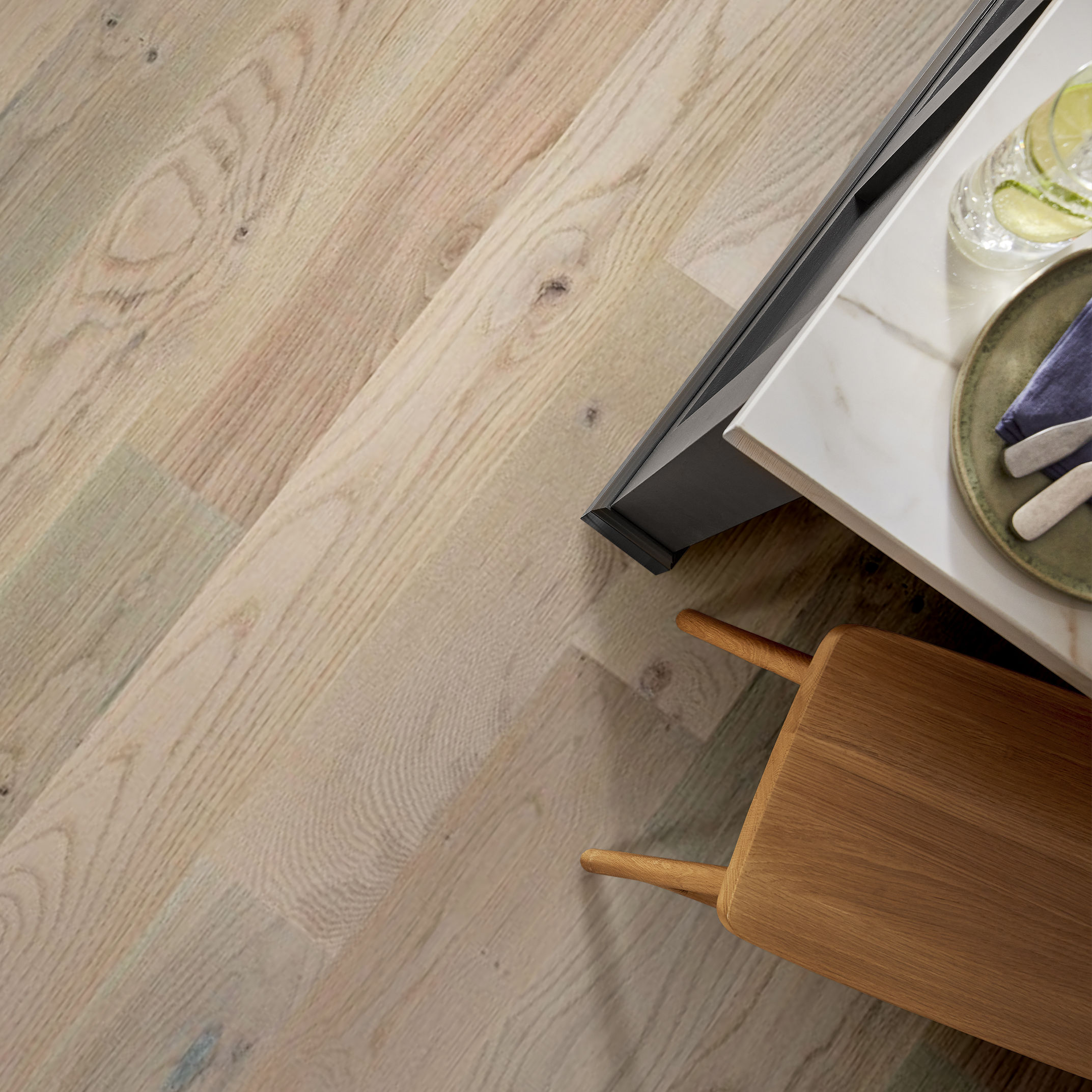 METALLICS II PEWTER ROOM