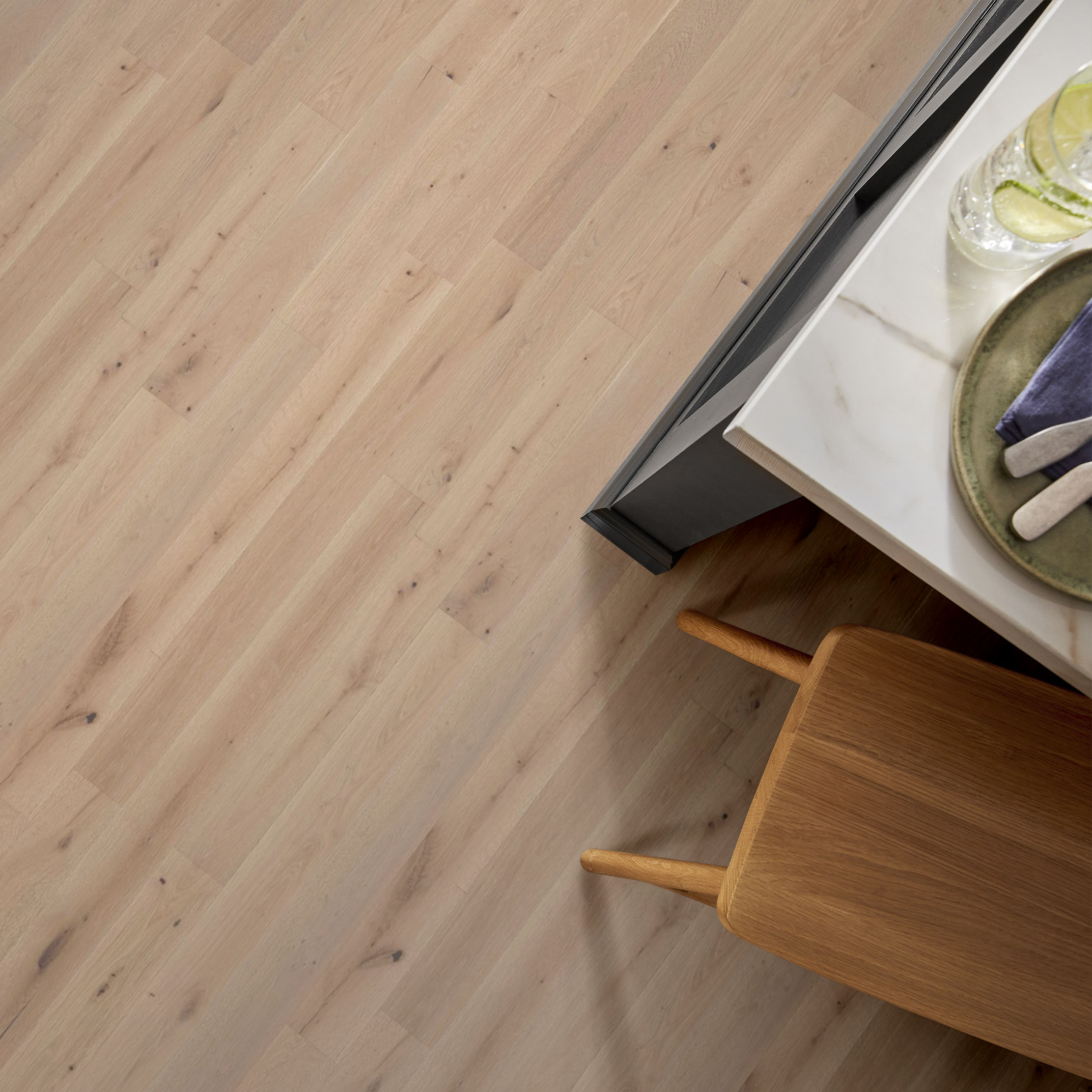 PROVINCIAL PLANK ASHEN ROOM