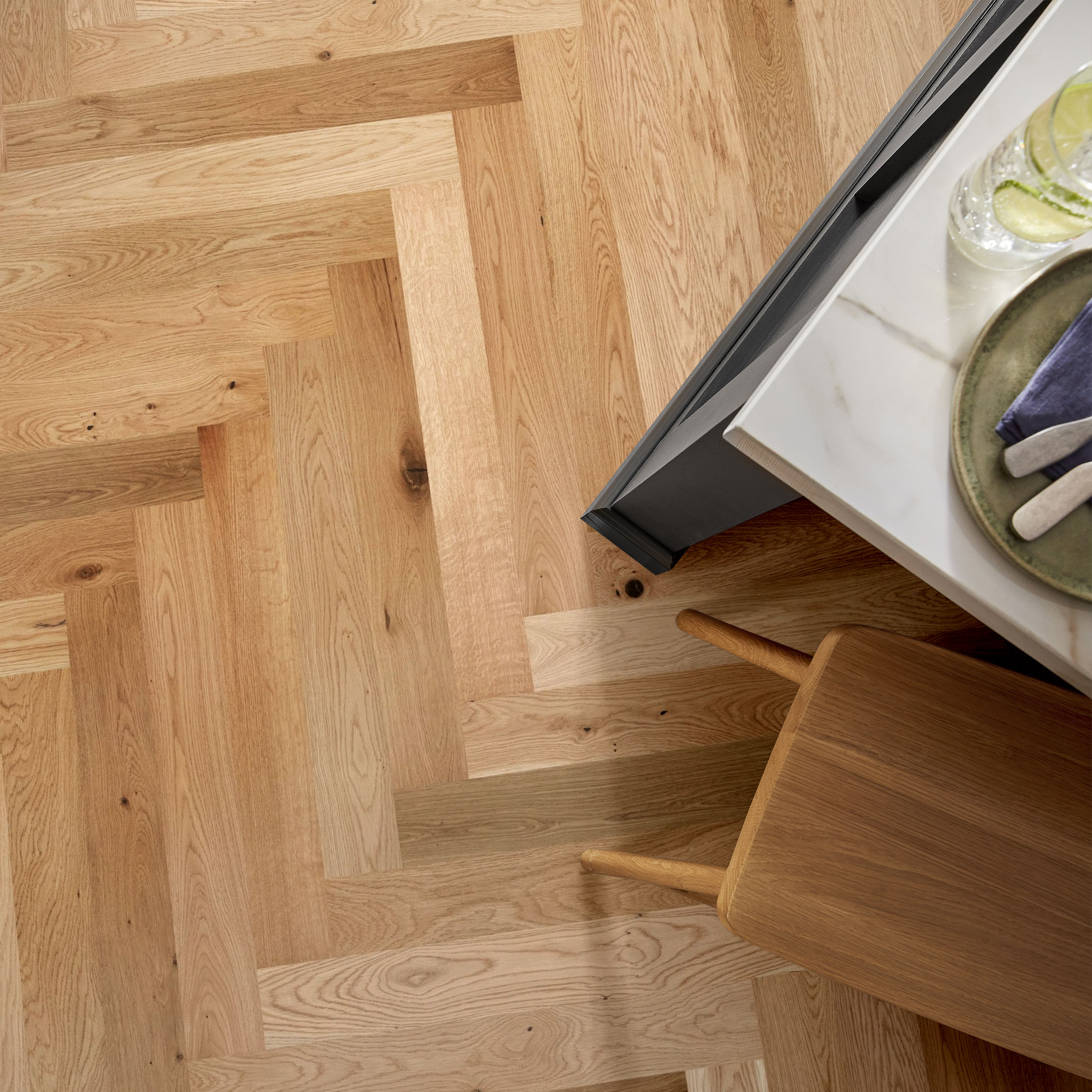 PROVINCIAL HERRINGBONE AU NATURALE ROOM