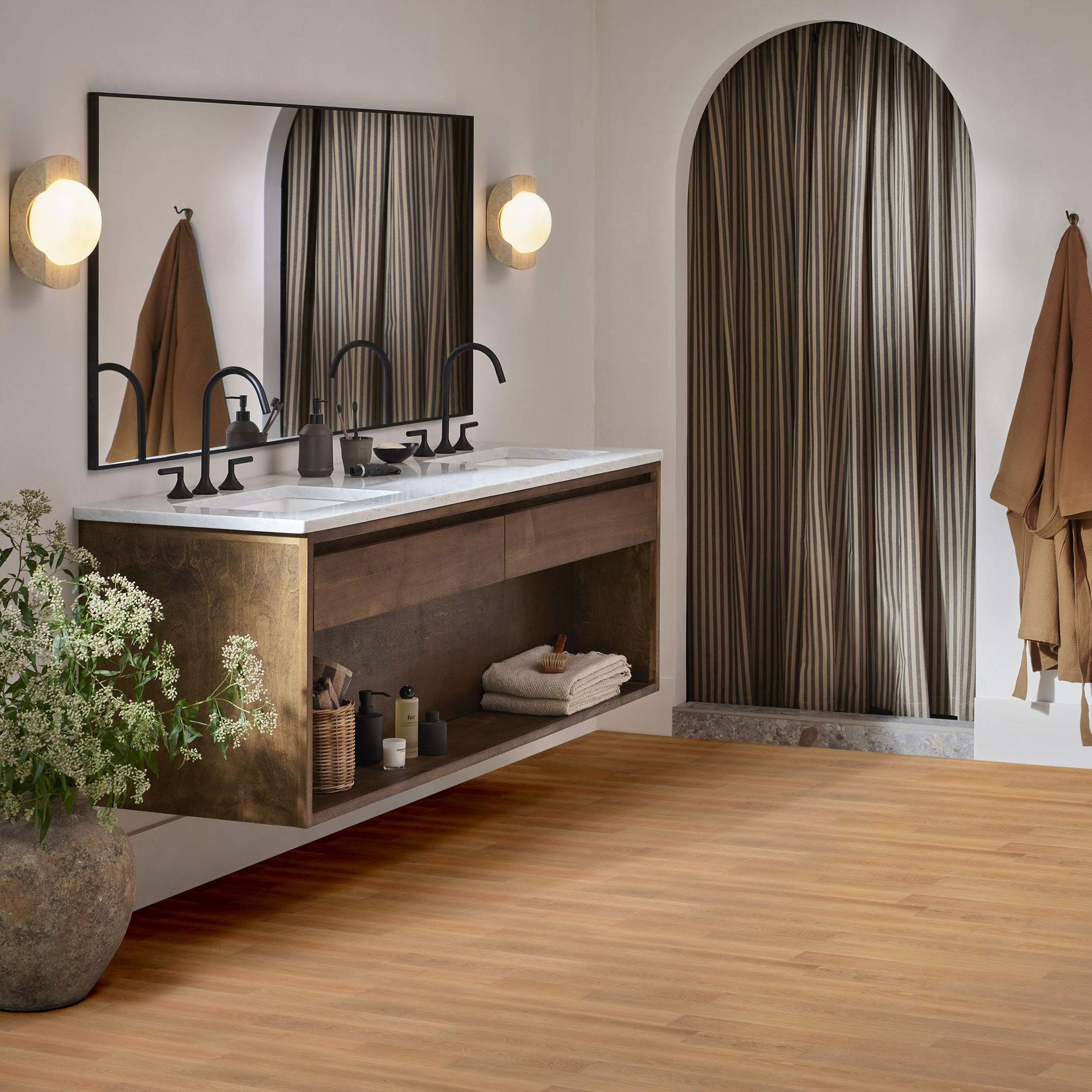 CARPENTRY OAK AMBER GLOW ROOM