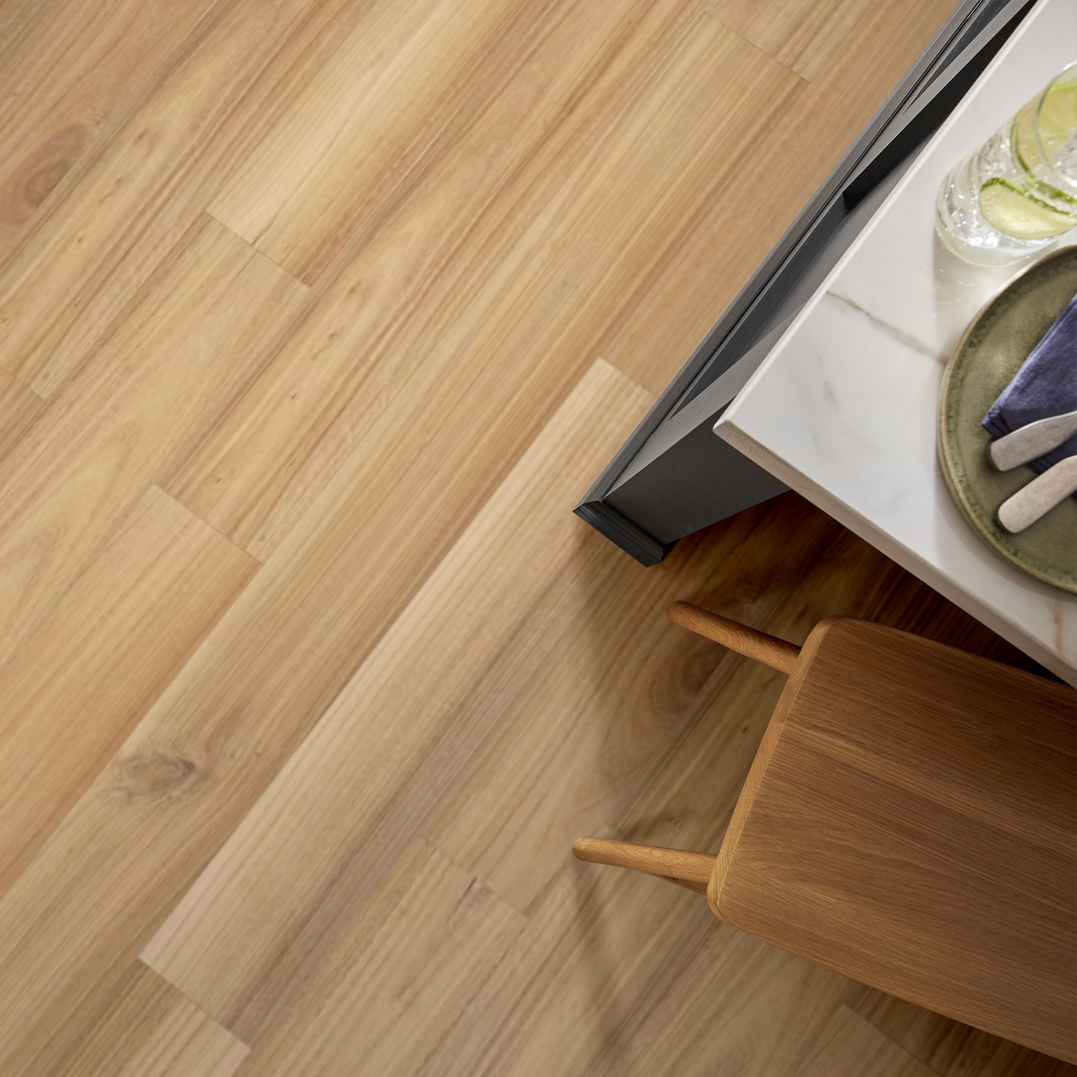 VALENCIA WALNUT ALABASTER ROOM