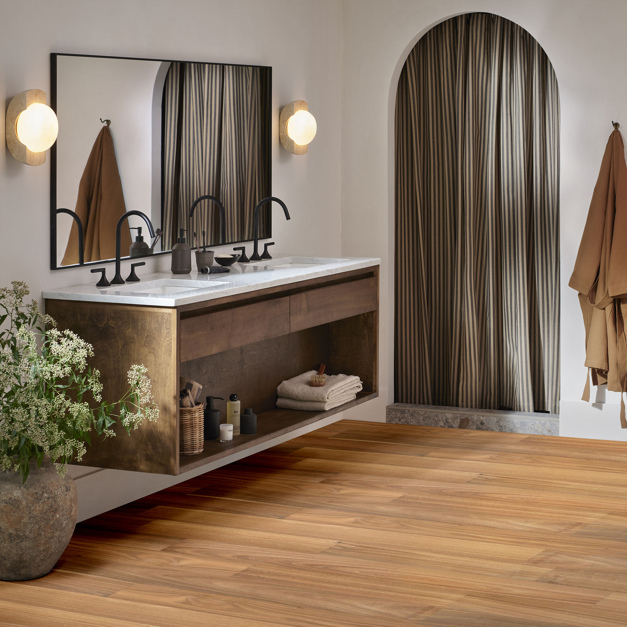 Valencia Walnut TOASTED ALMOND ROOM