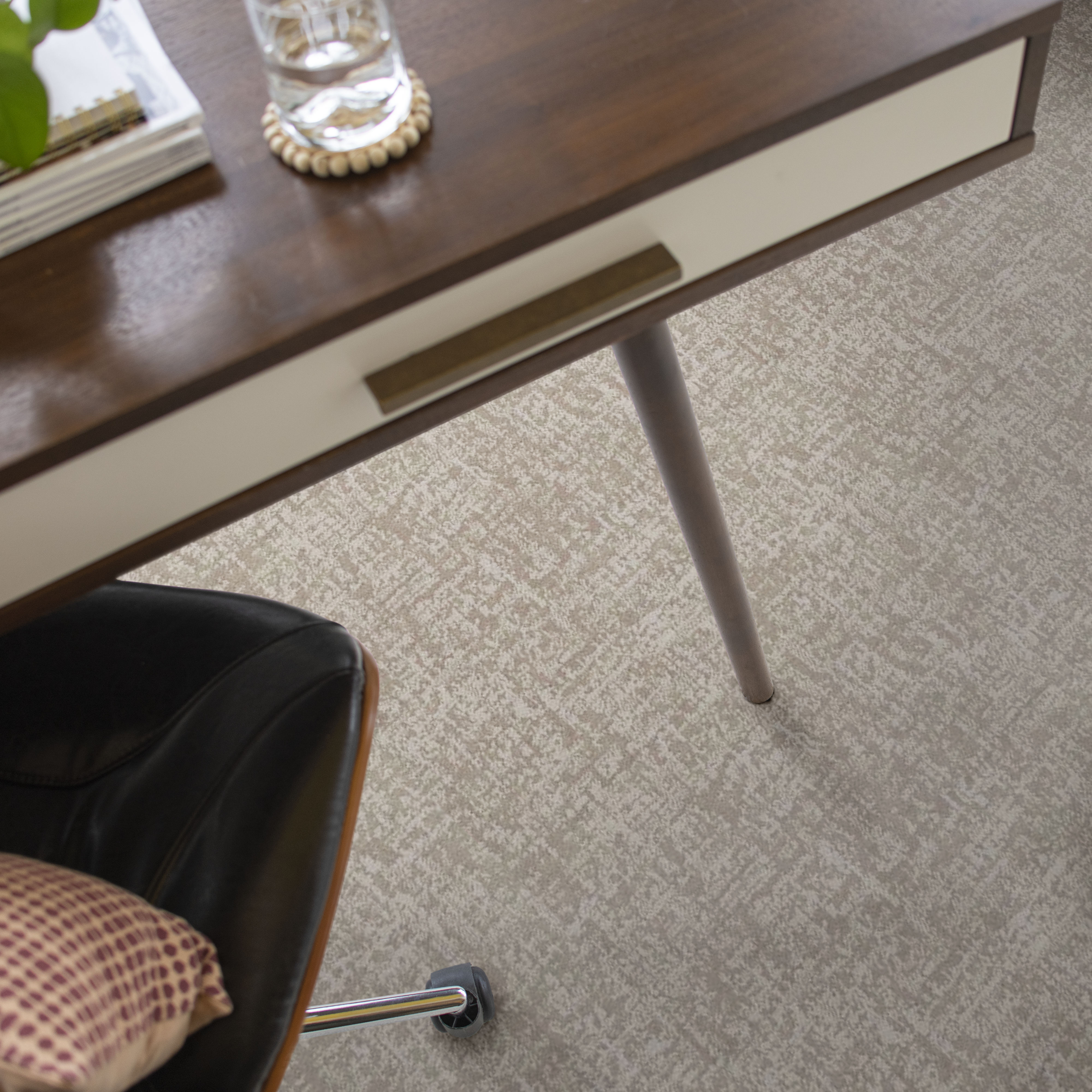 FINE STRUCTURE MINIMAL ROOM