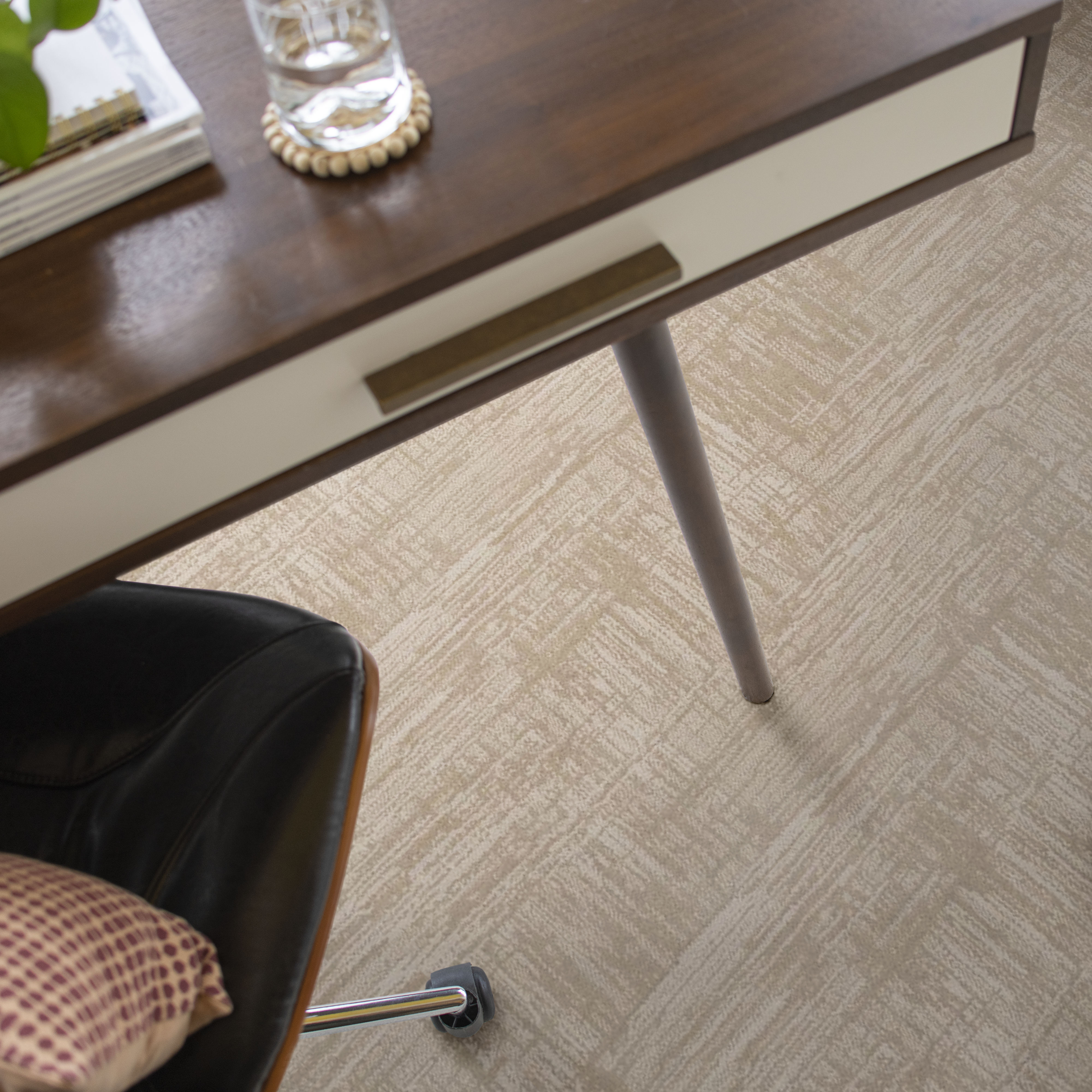 INSIGHTFUL JOURNEY DELICATE CREAM ROOM