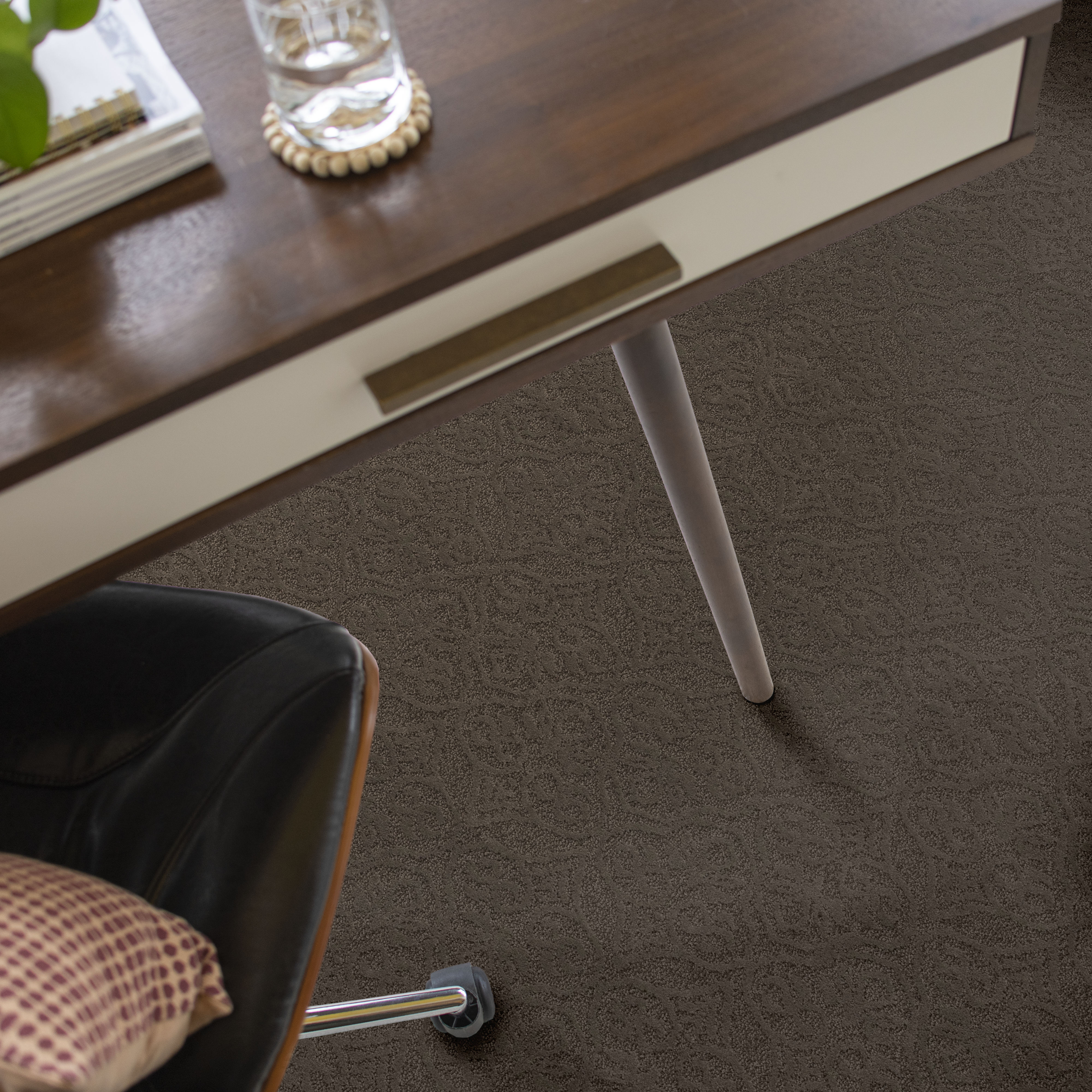 MODERN AMENITIES CHINCHILLA ROOM