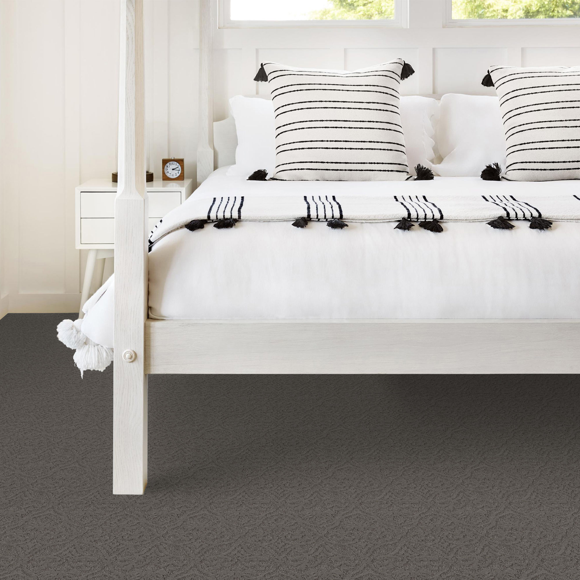 MODERN AMENITIES SHALESTONE ROOM