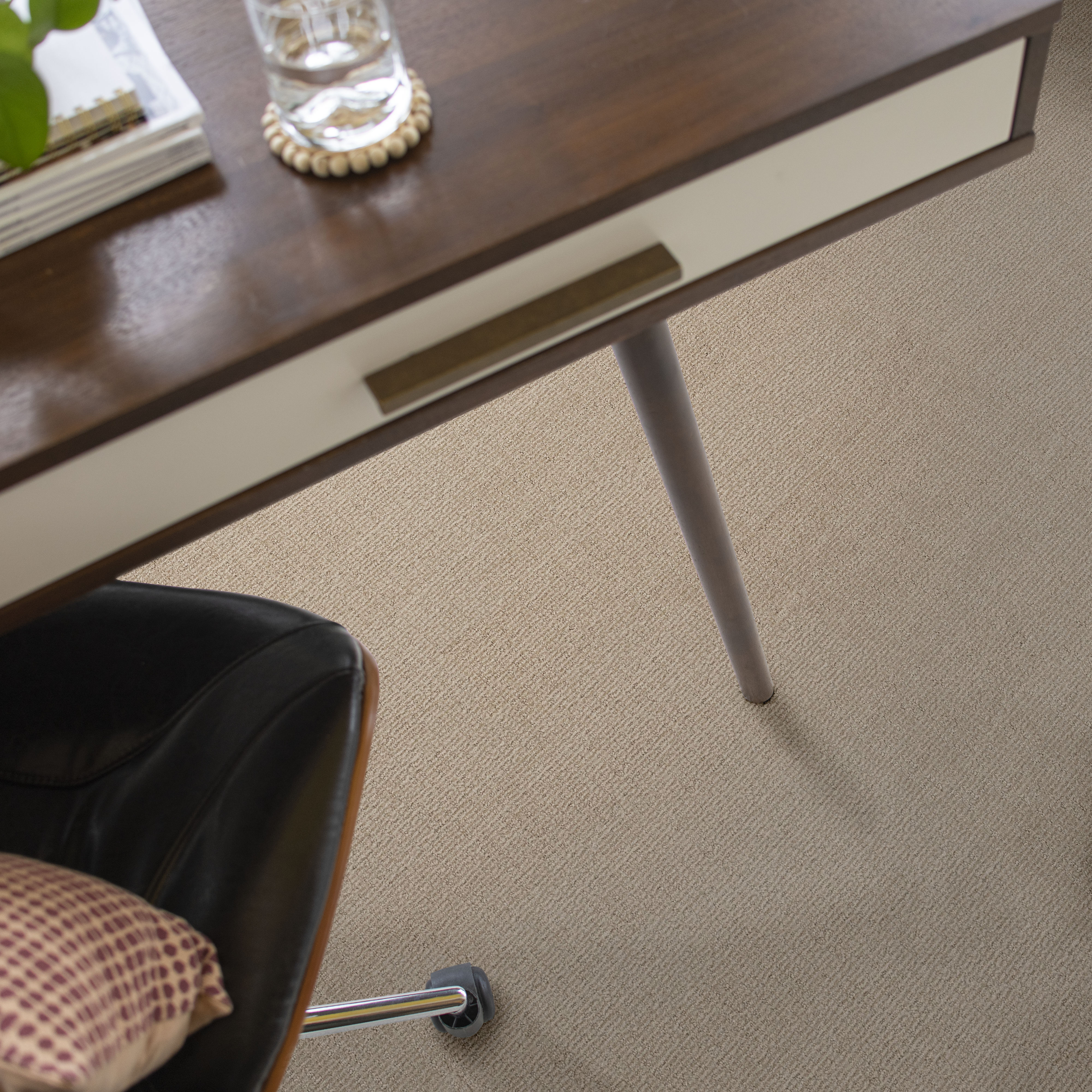 SENSIBLE NOW PASSAGEWAY ROOM