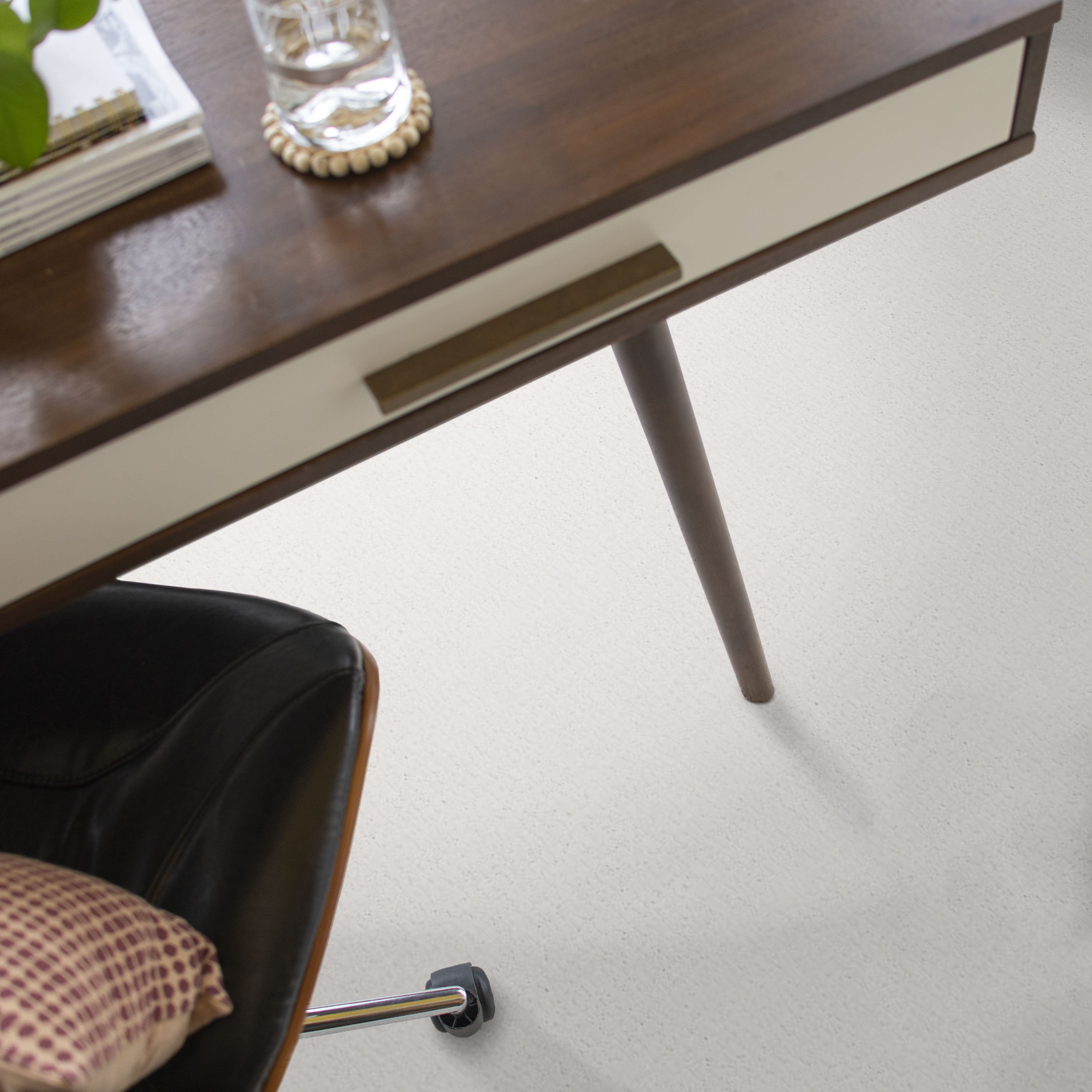 COMPLETE CONTROL WHITE HOT ROOM