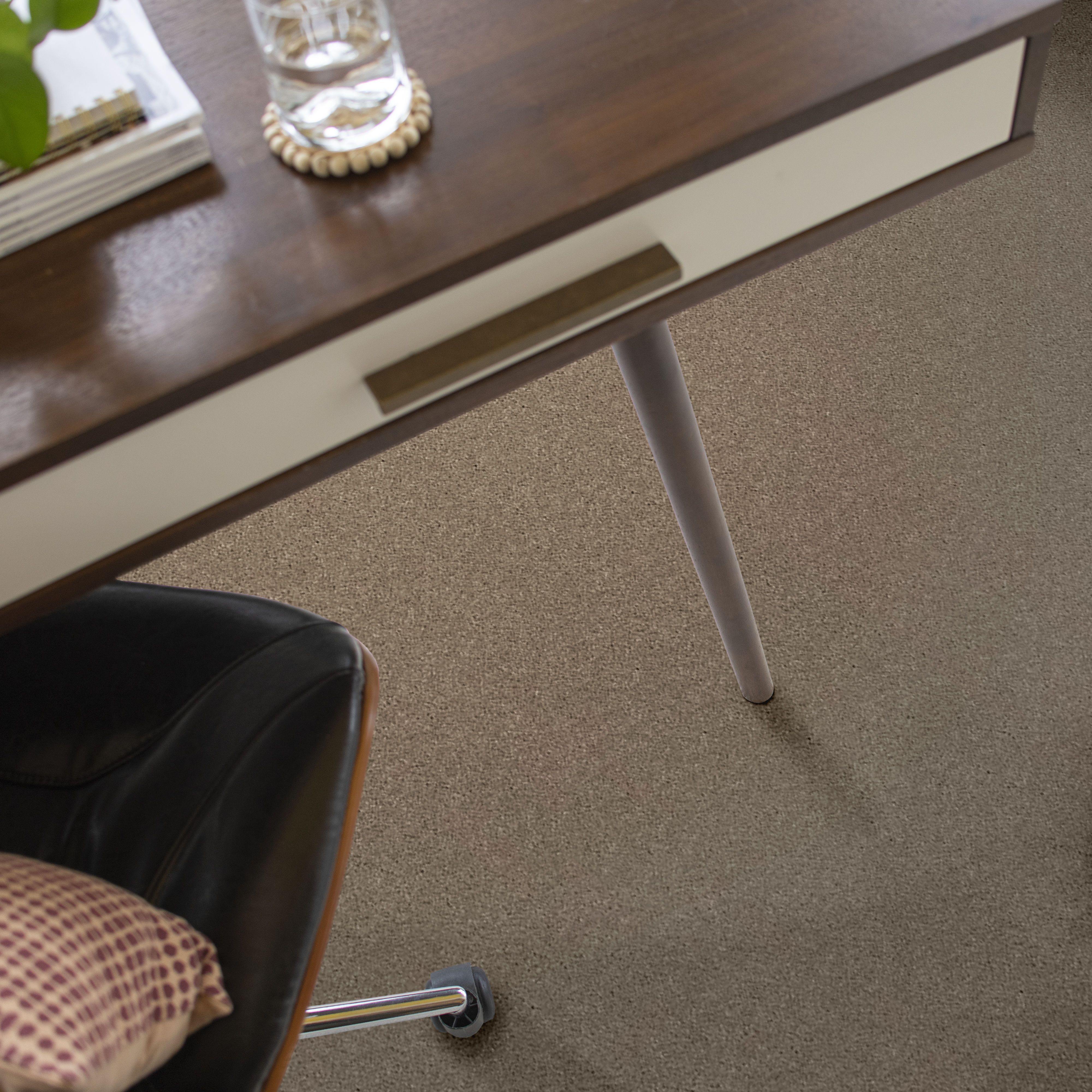 ATTAINABLE PEBBLE PATH ROOM